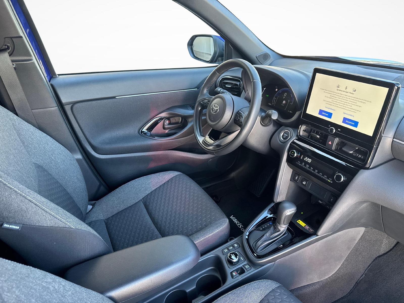 TOYOTA Yaris Cross 1.5 VVT-i HSD Trend AWD-i-image-9