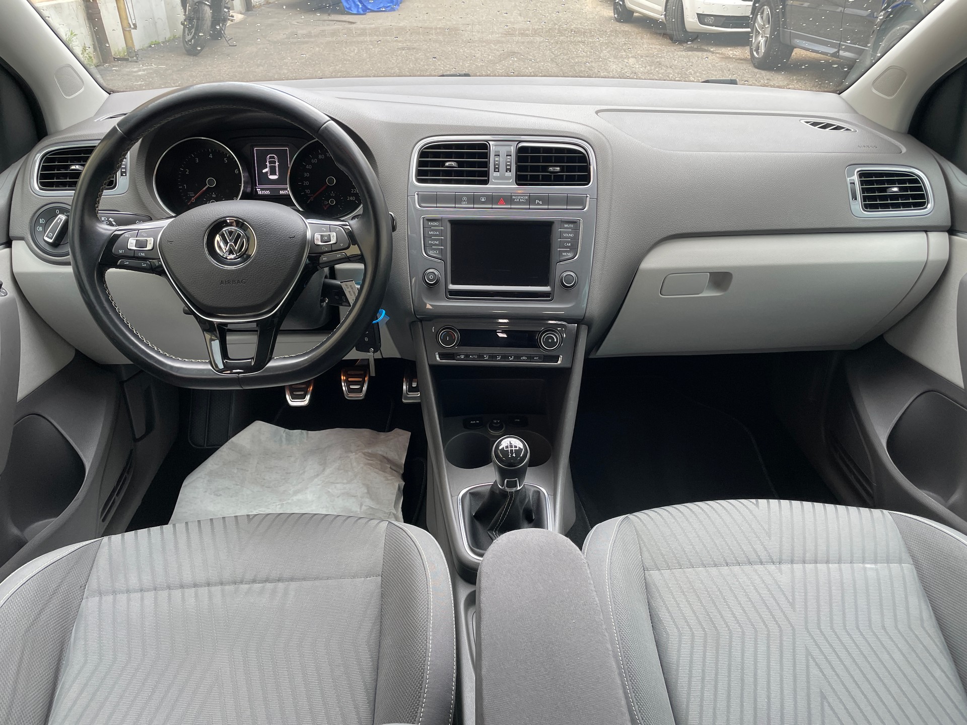 VW Polo 1.2 TSI BMT Trendline-image-6