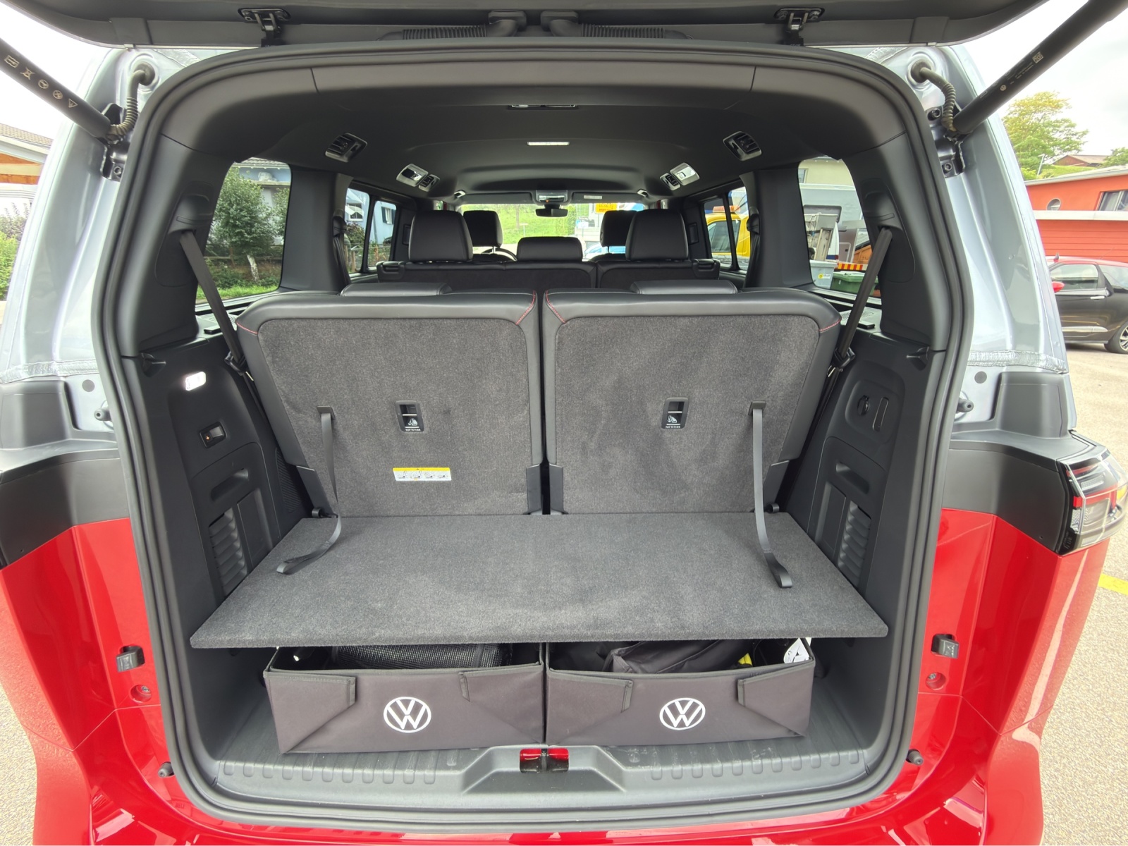 VW ID.Buzz LWB GTX 4 Motion-image-9