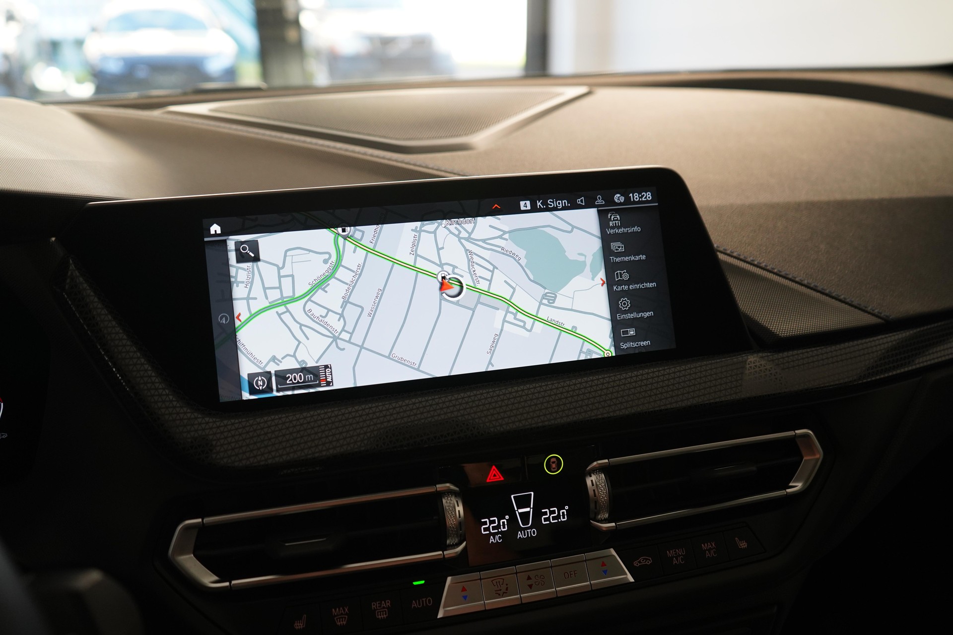 BMW 1er Reihe F40 M135i xDrive-image-10