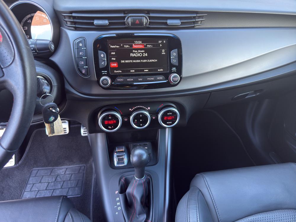 ALFA ROMEO Giulietta 1750 TBi Quadrifoglio-image-9
