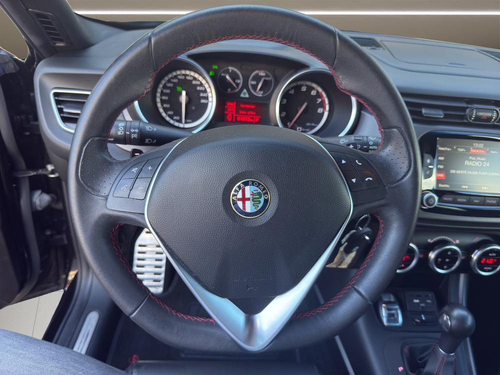 ALFA ROMEO Giulietta 1750 TBi Quadrifoglio-image-8
