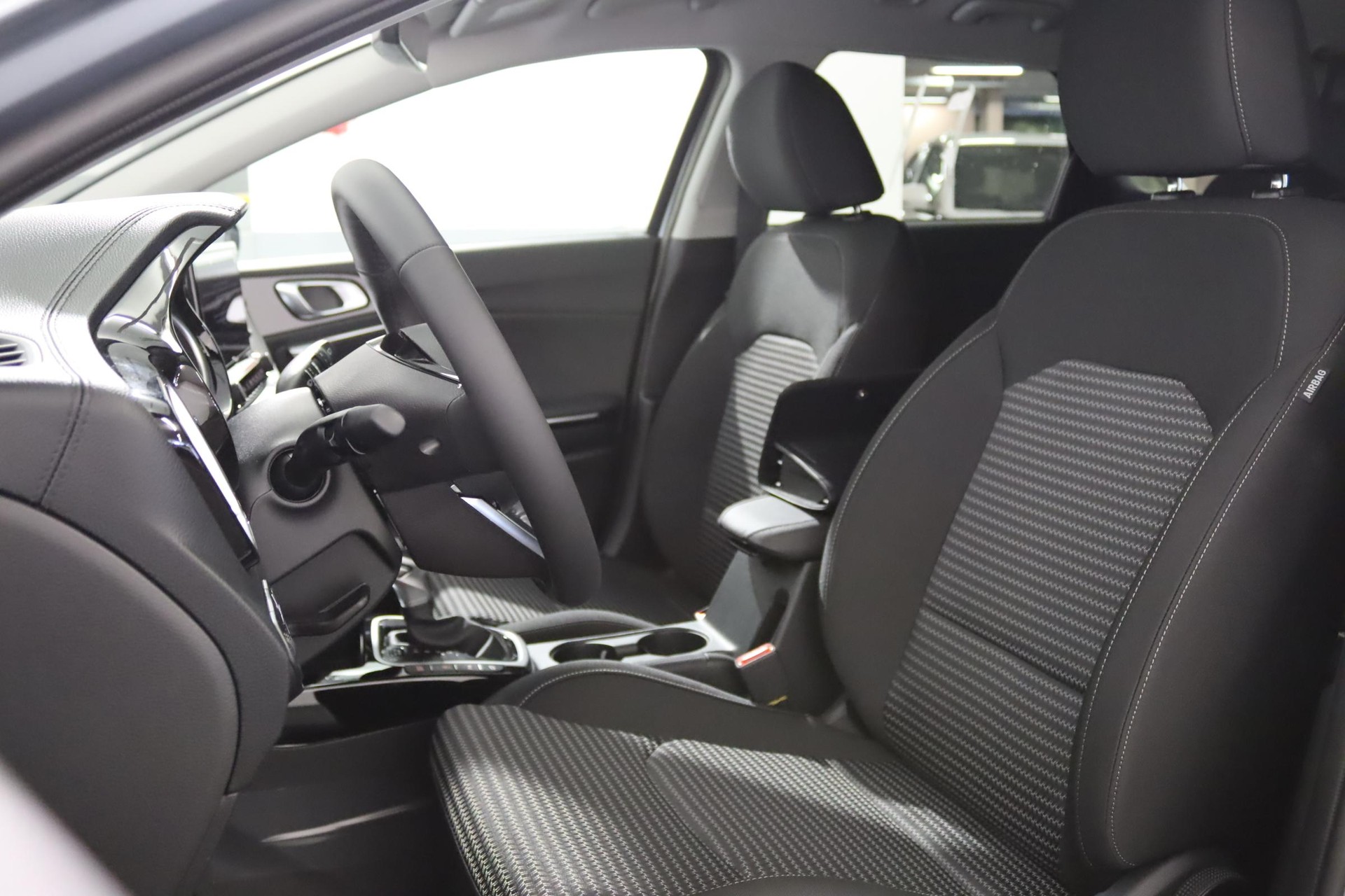 KIA Ceed 1.5 T-GDi Power,-image-7