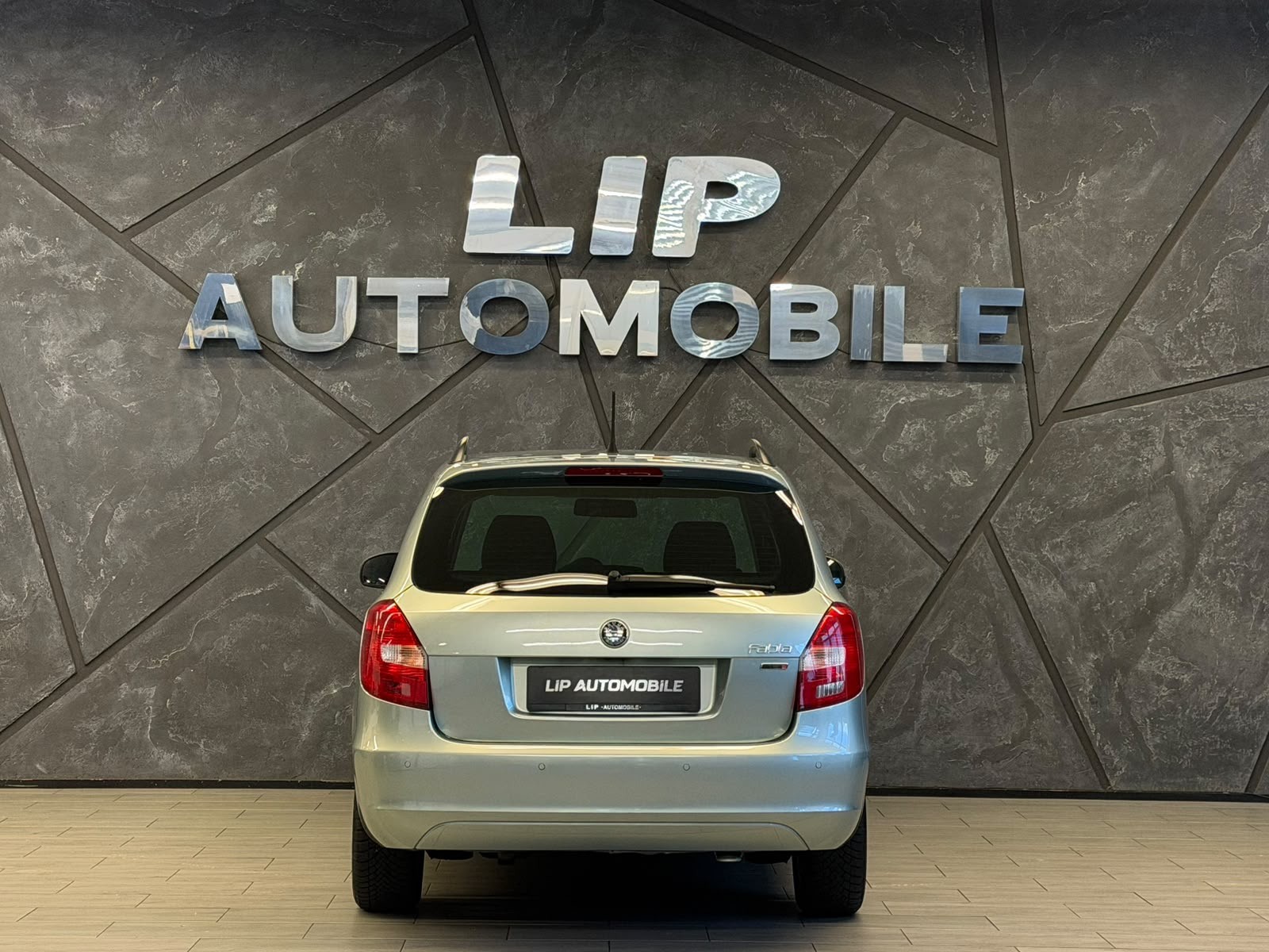 SKODA Fabia 1.2 TSI Elegance DSG-image-4