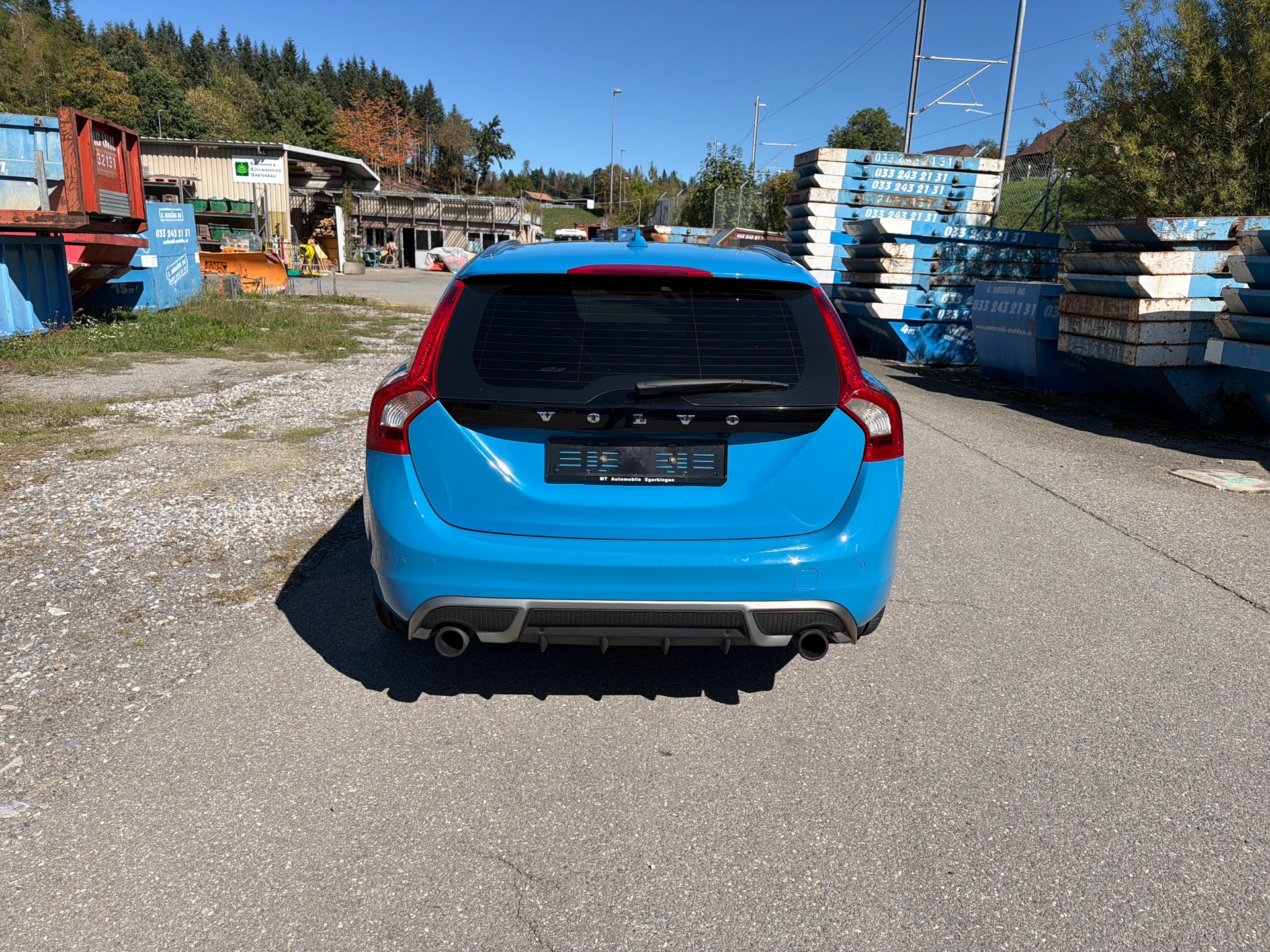 VOLVO V60 D5 AWD R-Design Geartronic-image-3