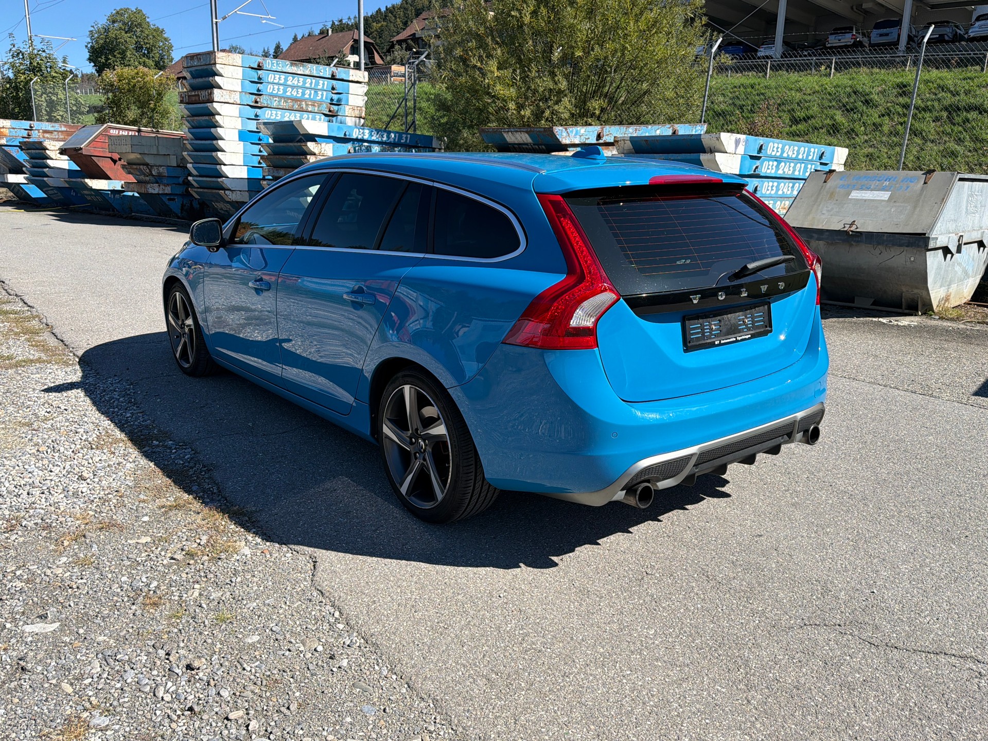 VOLVO V60 D5 AWD R-Design Geartronic-image-2