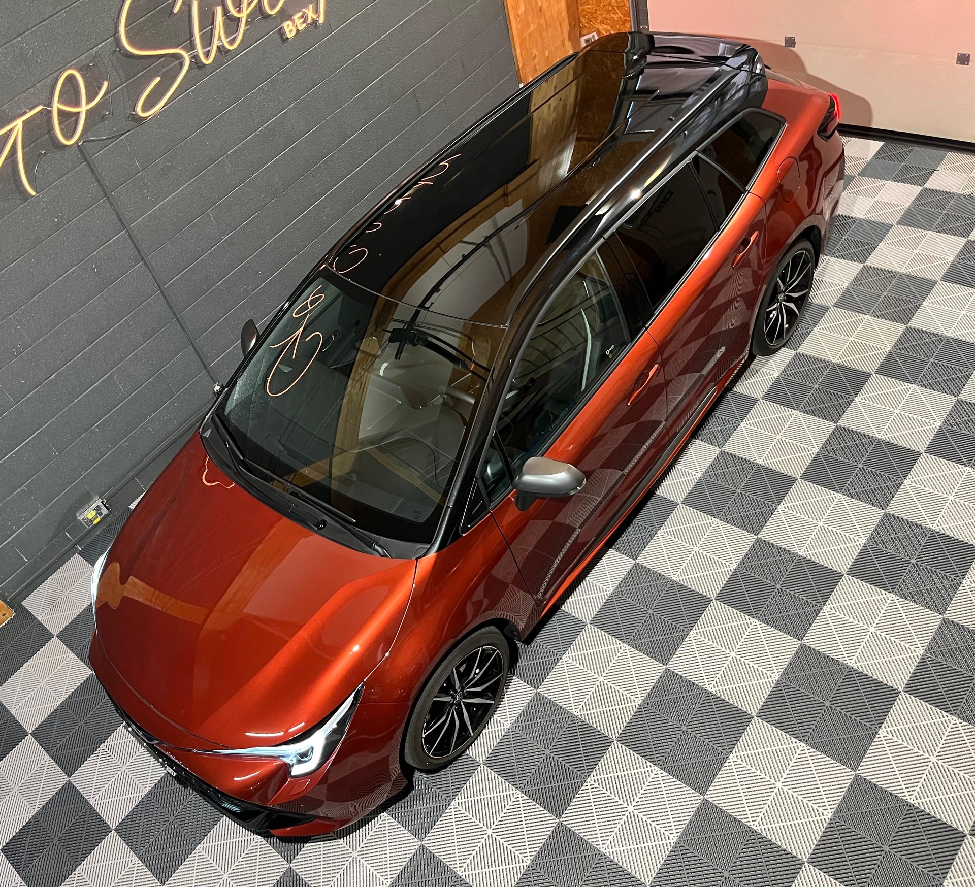 TOYOTA Corolla Touring Sports 2.0 HSD GR Sport e-CVT-image-4