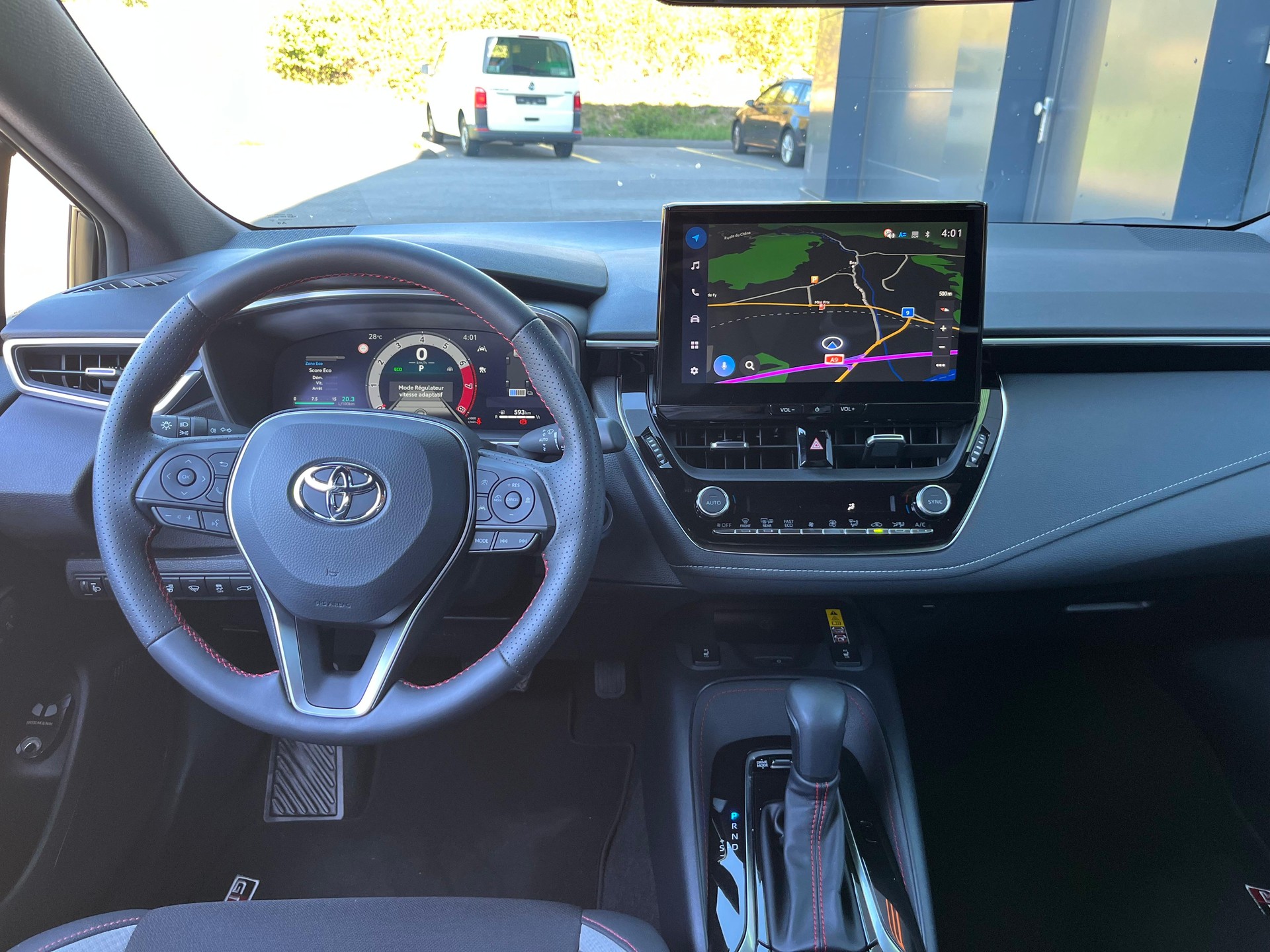 TOYOTA Corolla Touring Sports 2.0 HSD GR Sport e-CVT-image-10