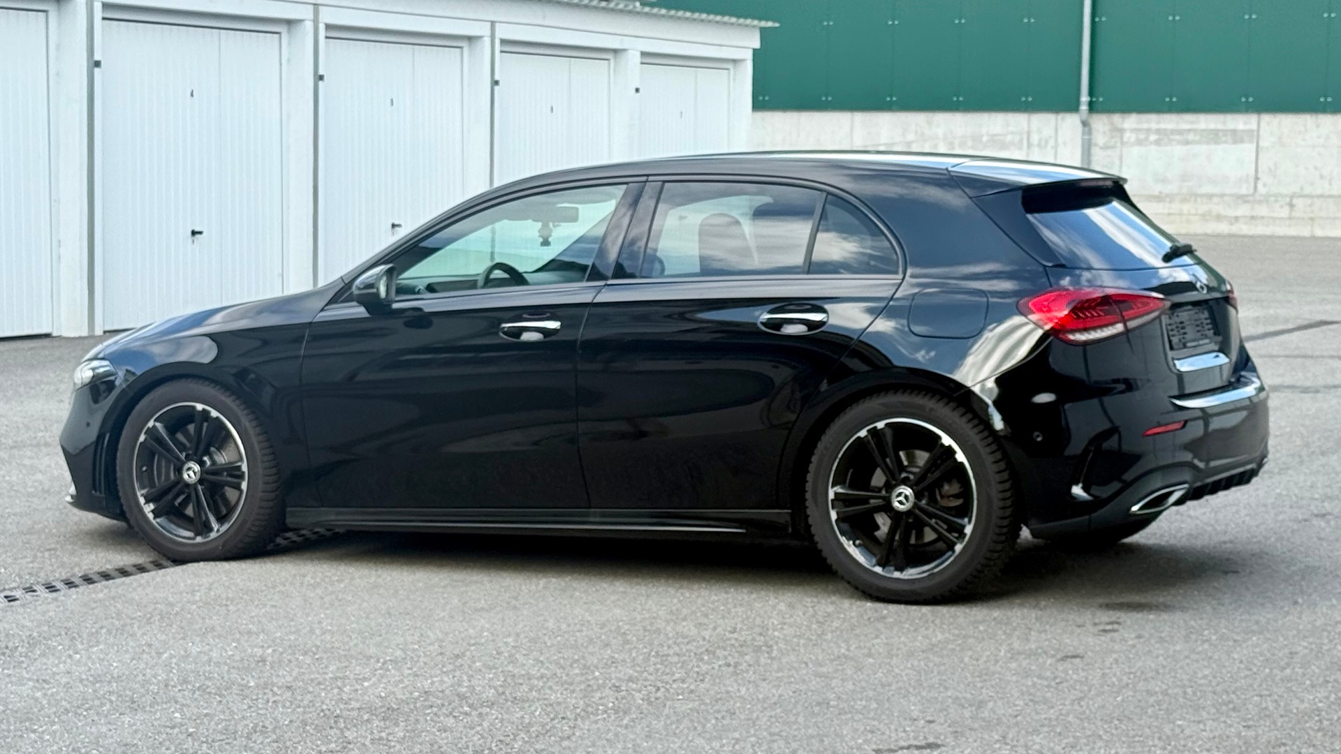 MERCEDES-BENZ A 250 4Matic AMG Line 4Matic 7G-DCT-image-4