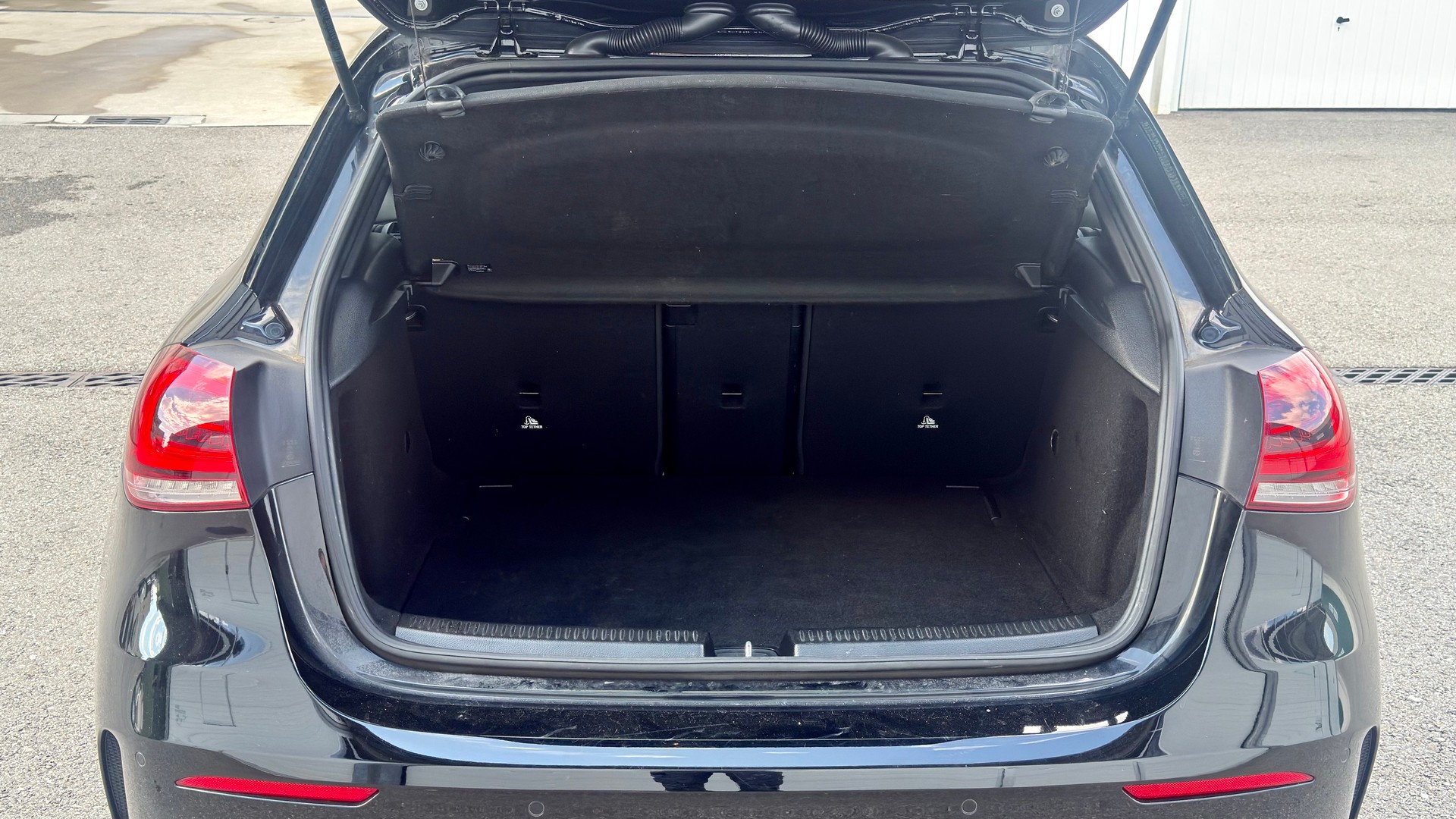 MERCEDES-BENZ A 250 4Matic AMG Line 4Matic 7G-DCT-image-14