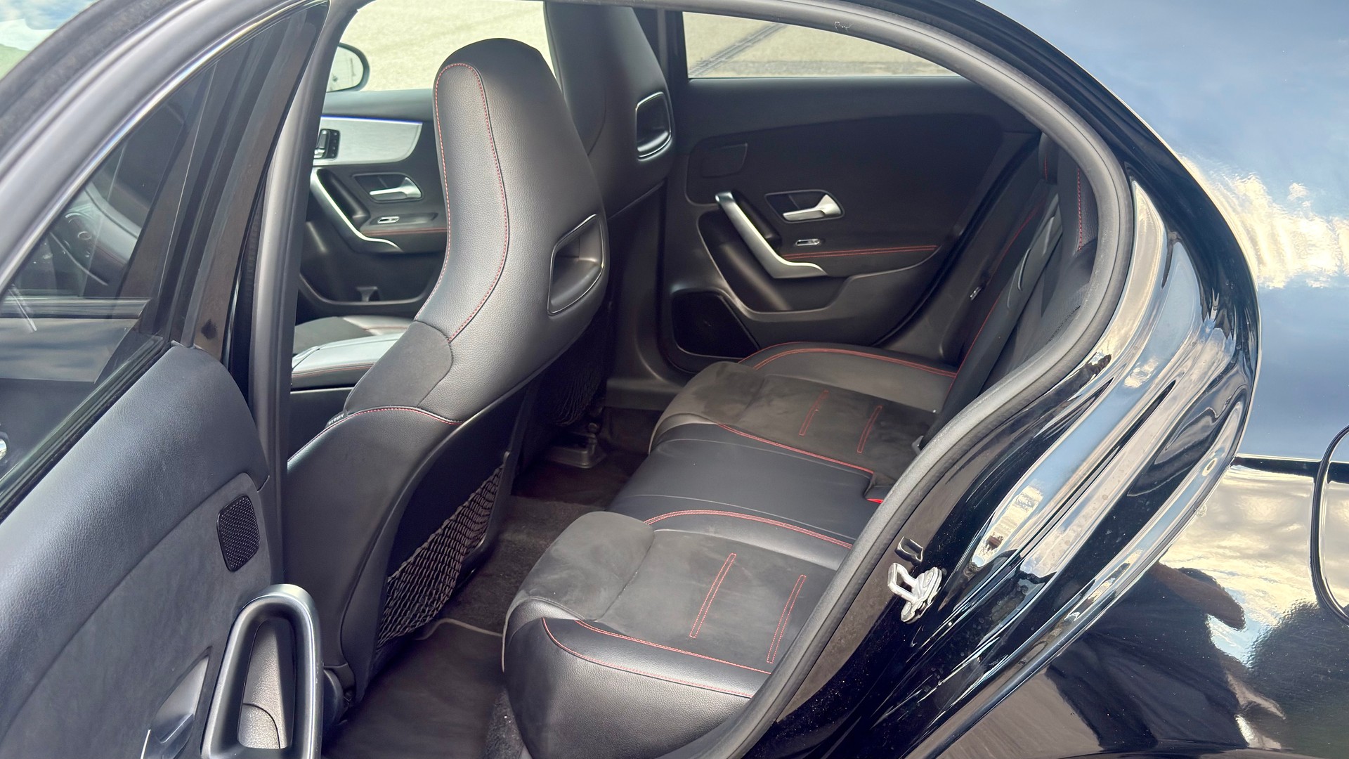 MERCEDES-BENZ A 250 4Matic AMG Line 4Matic 7G-DCT-image-13