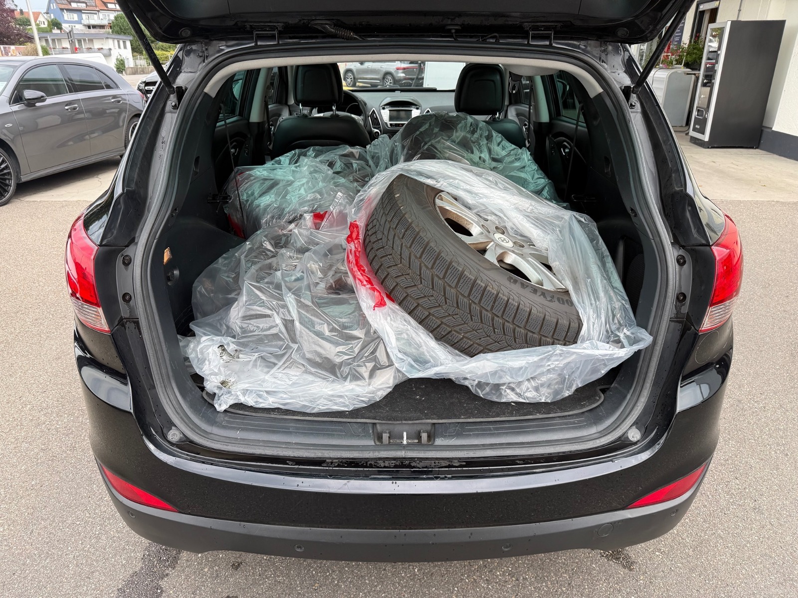 HYUNDAI 2.0 CRDi 184 Premium 4WD-image-4
