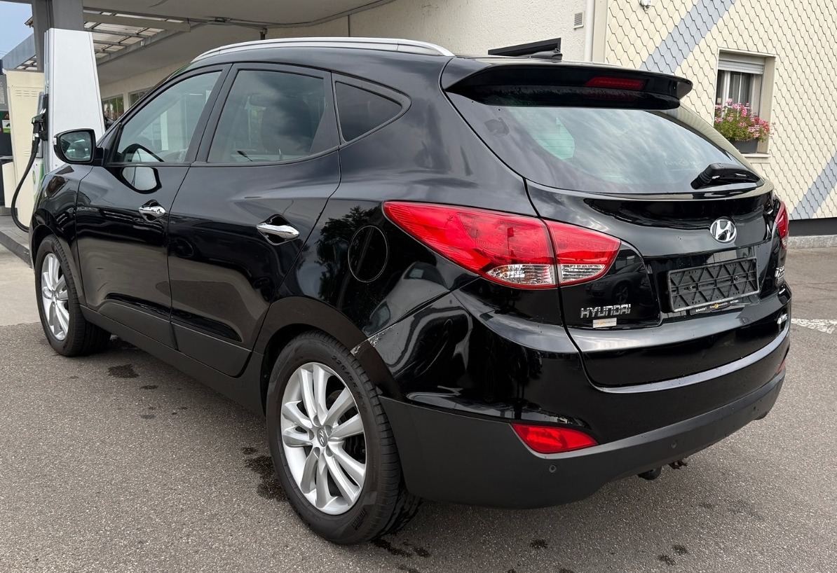 HYUNDAI 2.0 CRDi 184 Premium 4WD-image-1