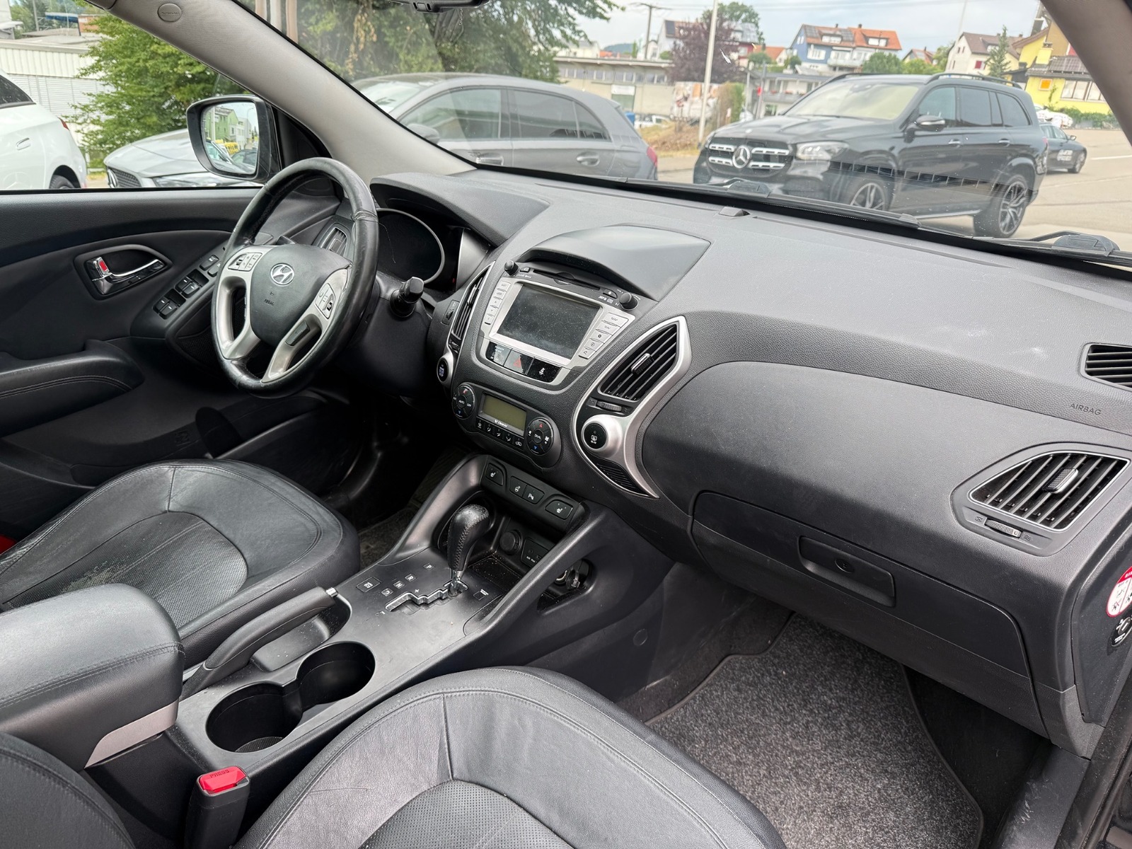 HYUNDAI 2.0 CRDi 184 Premium 4WD-image-2