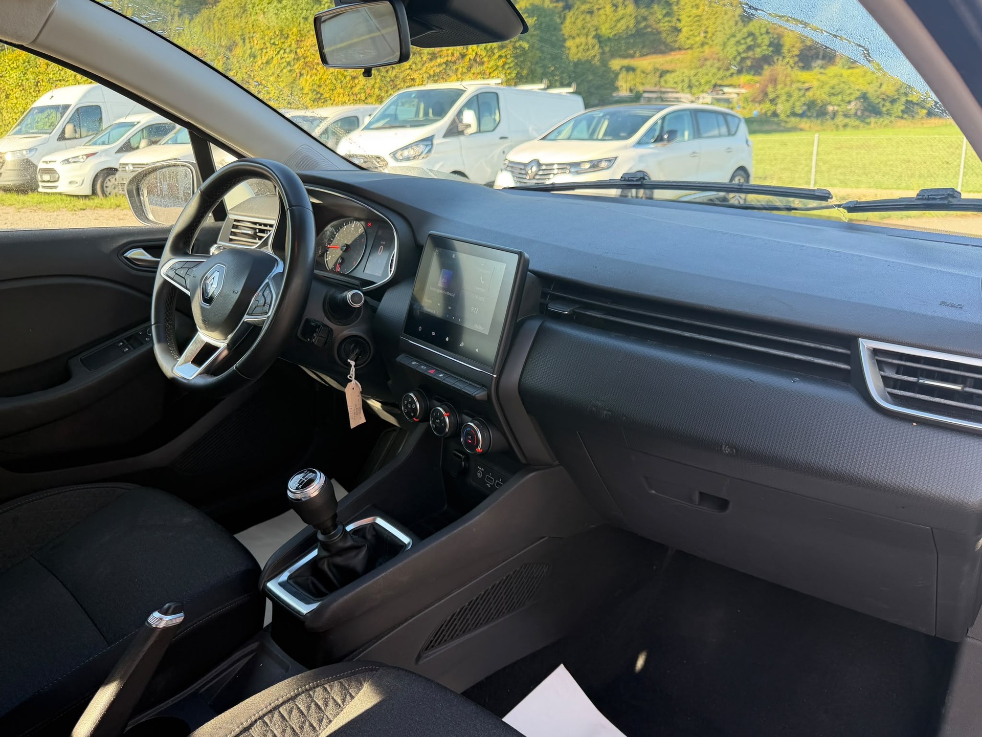 RENAULT Clio 1.0 Zen-image-9