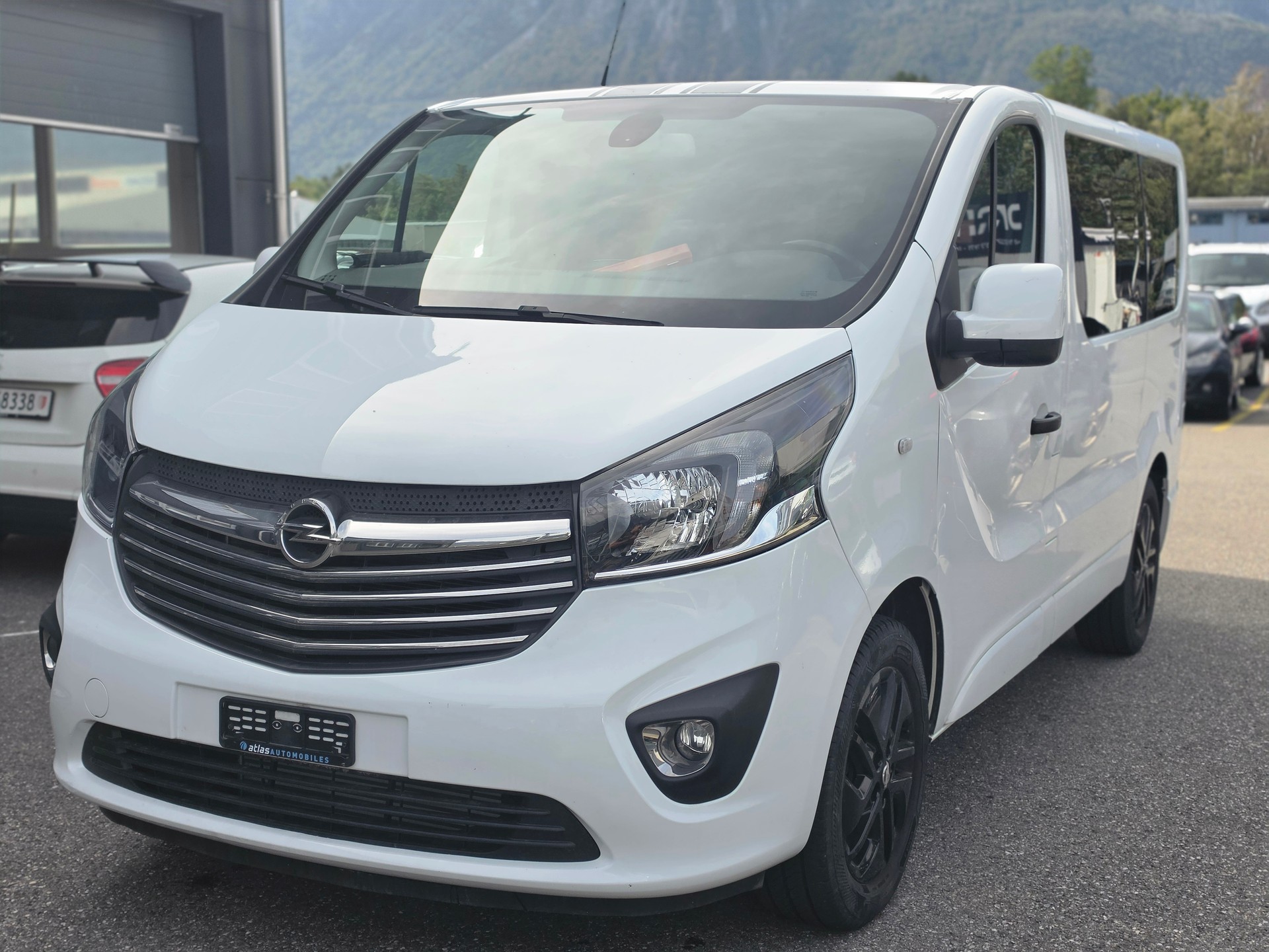 OPEL Vivaro 1.6CDTI Life 2.7t L2H1-image-2