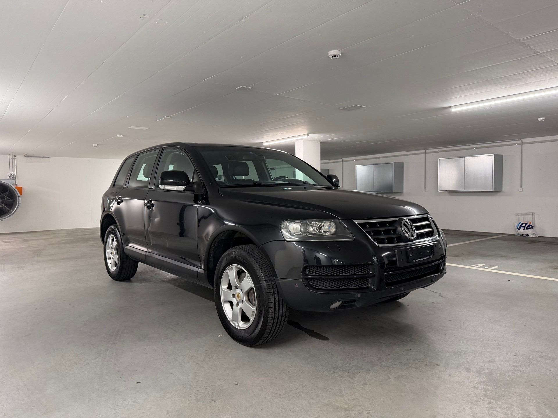 VW TOUAREG 3.0 TDI AHK 3.5T FRISCH AB MFK-image-9