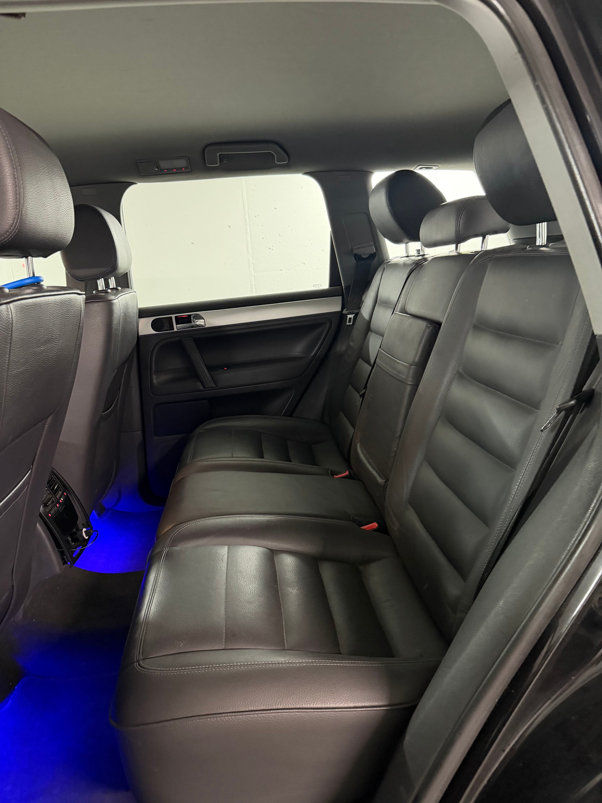 VW TOUAREG 3.0 TDI AHK 3.5T FRISCH AB MFK-image-14
