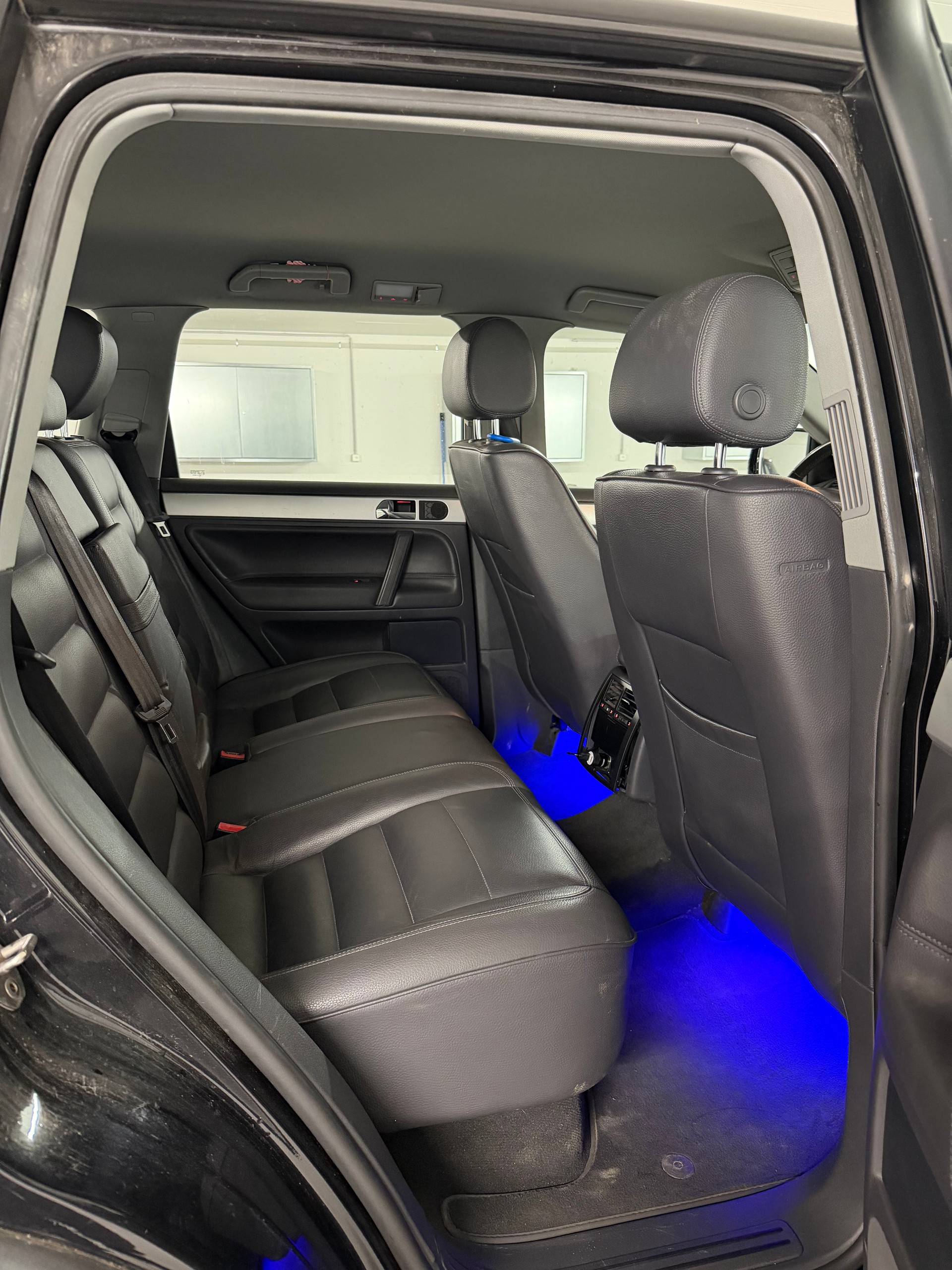 VW TOUAREG 3.0 TDI AHK 3.5T FRISCH AB MFK-image-15