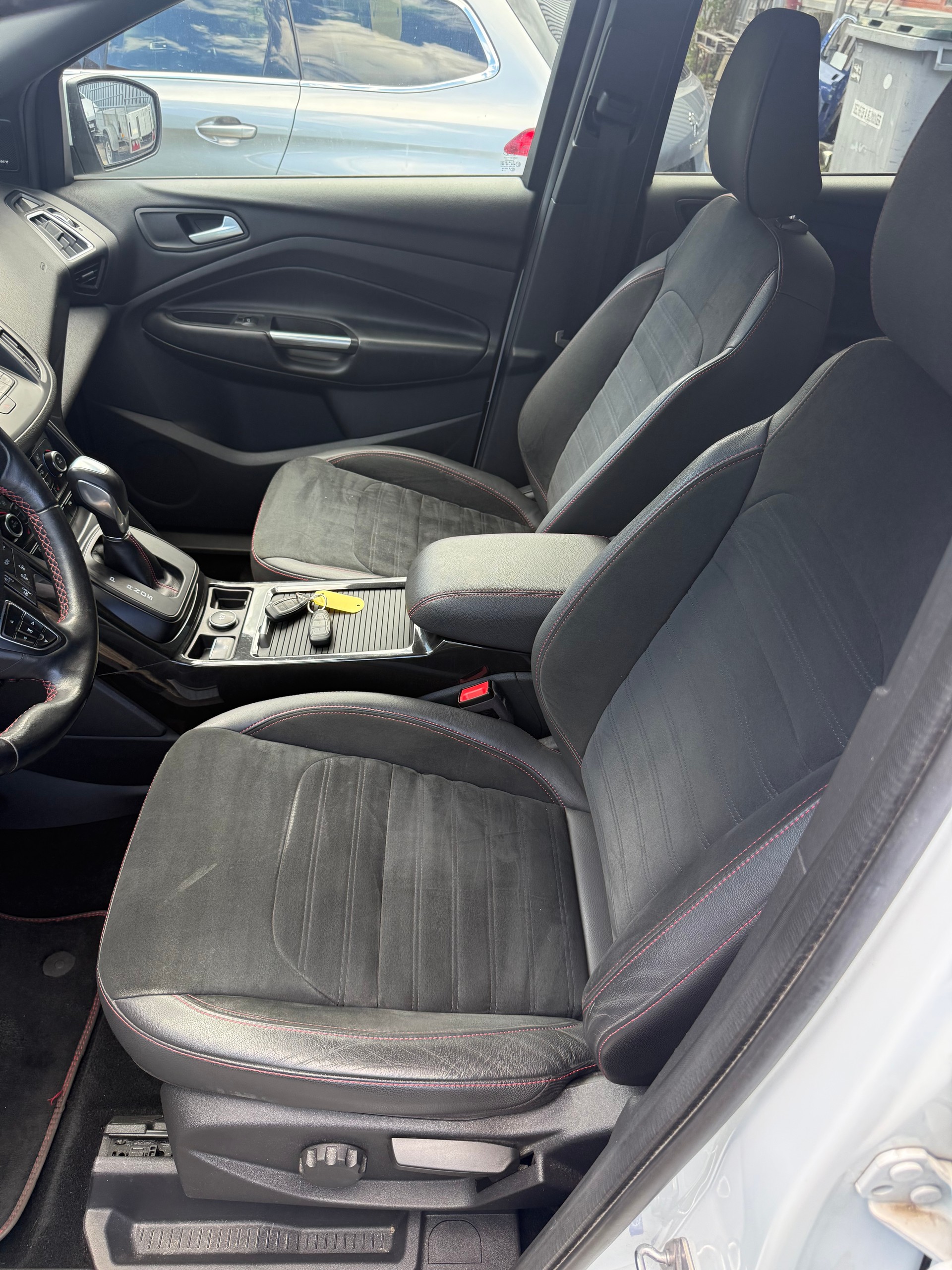 FORD Kuga 2.0 TDCi ST Line High 4WD PowerShift-image-7