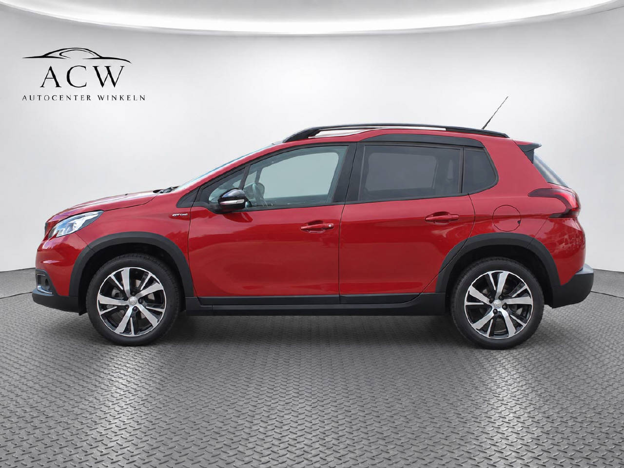 PEUGEOT 2008 1.2 PureTech 110 GT Line S/S-image-2