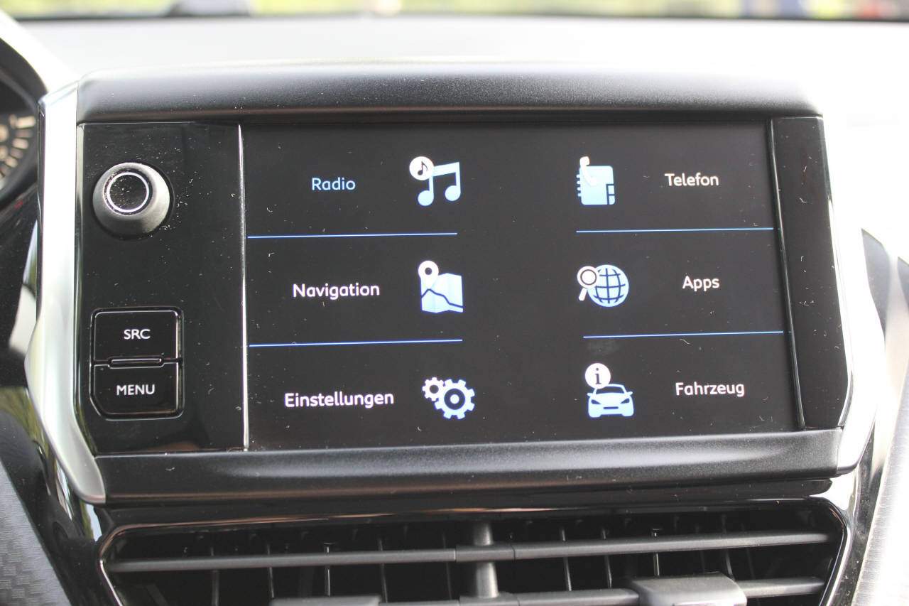 PEUGEOT 2008 1.2 PureTech 110 GT Line S/S-image-10