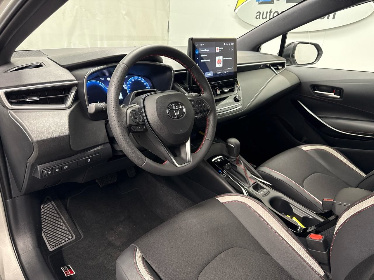 TOYOTA Corolla Touring Sports 2.0 HSD GR Sport e-CVT-showroom-element-2