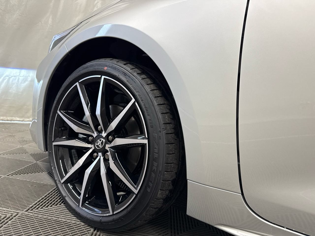 TOYOTA Corolla Touring Sports 2.0 HSD GR Sport e-CVT-image-15