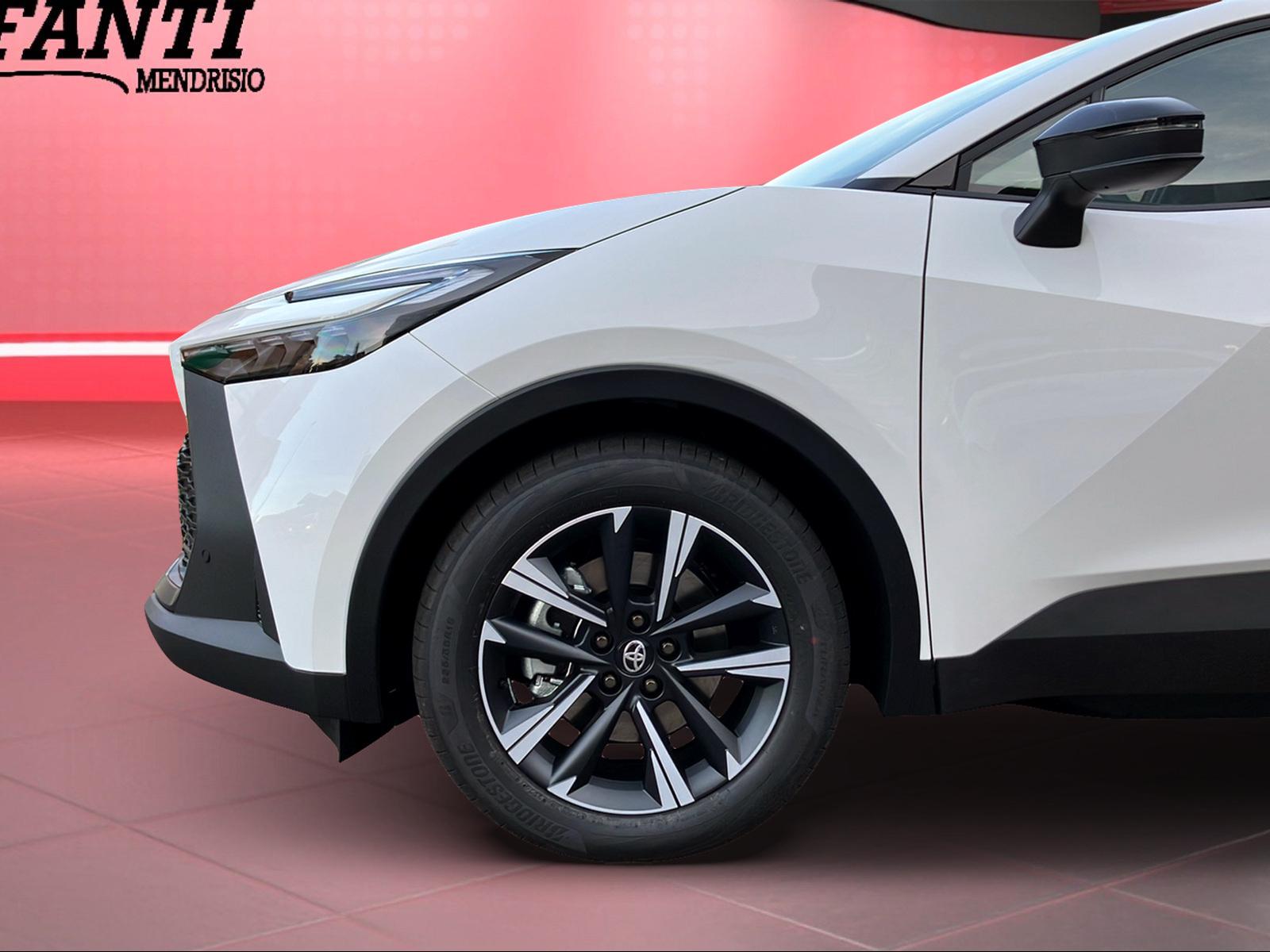TOYOTA C-HR 2.0 PHEV Swiss Edition-image-2