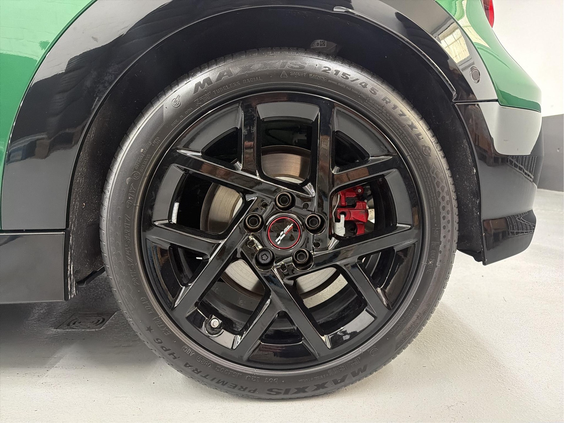 MINI John Cooper Works Cabrio-image-6
