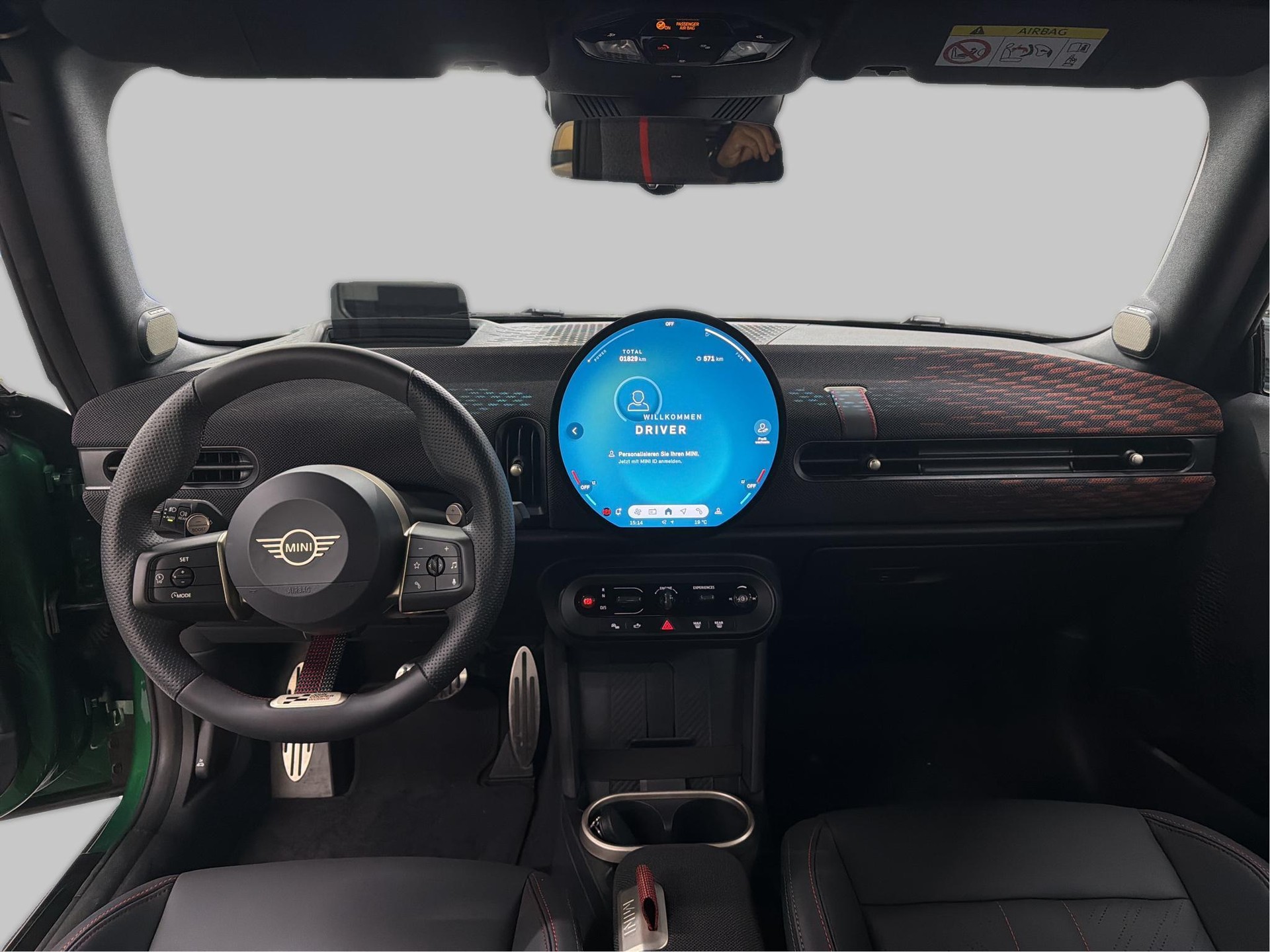 MINI John Cooper Works Cabrio-image-10