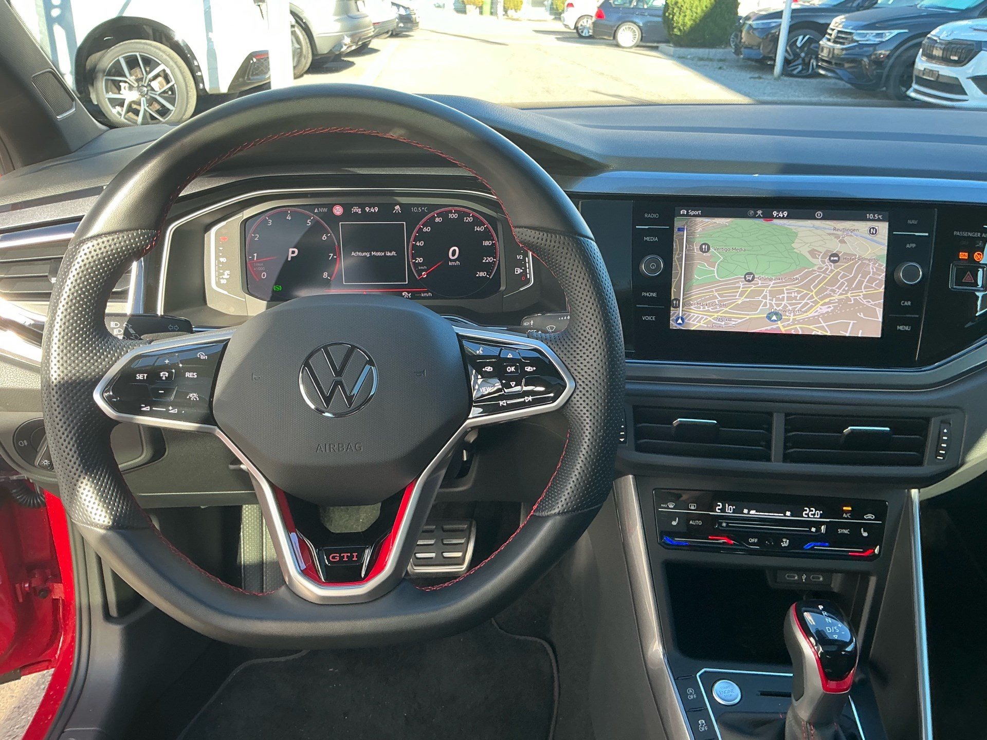 VW Polo GTI 2.0 TSI DSG *** PANORAMAGLASDACH & NAVI DISCOVER PRO ***-image-9