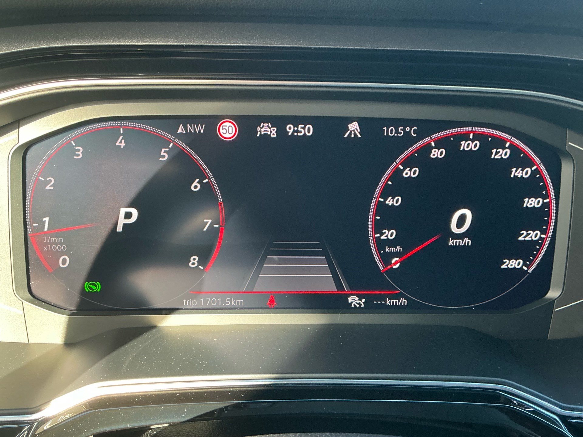 VW Polo GTI 2.0 TSI DSG *** PANORAMAGLASDACH & NAVI DISCOVER PRO ***-image-10
