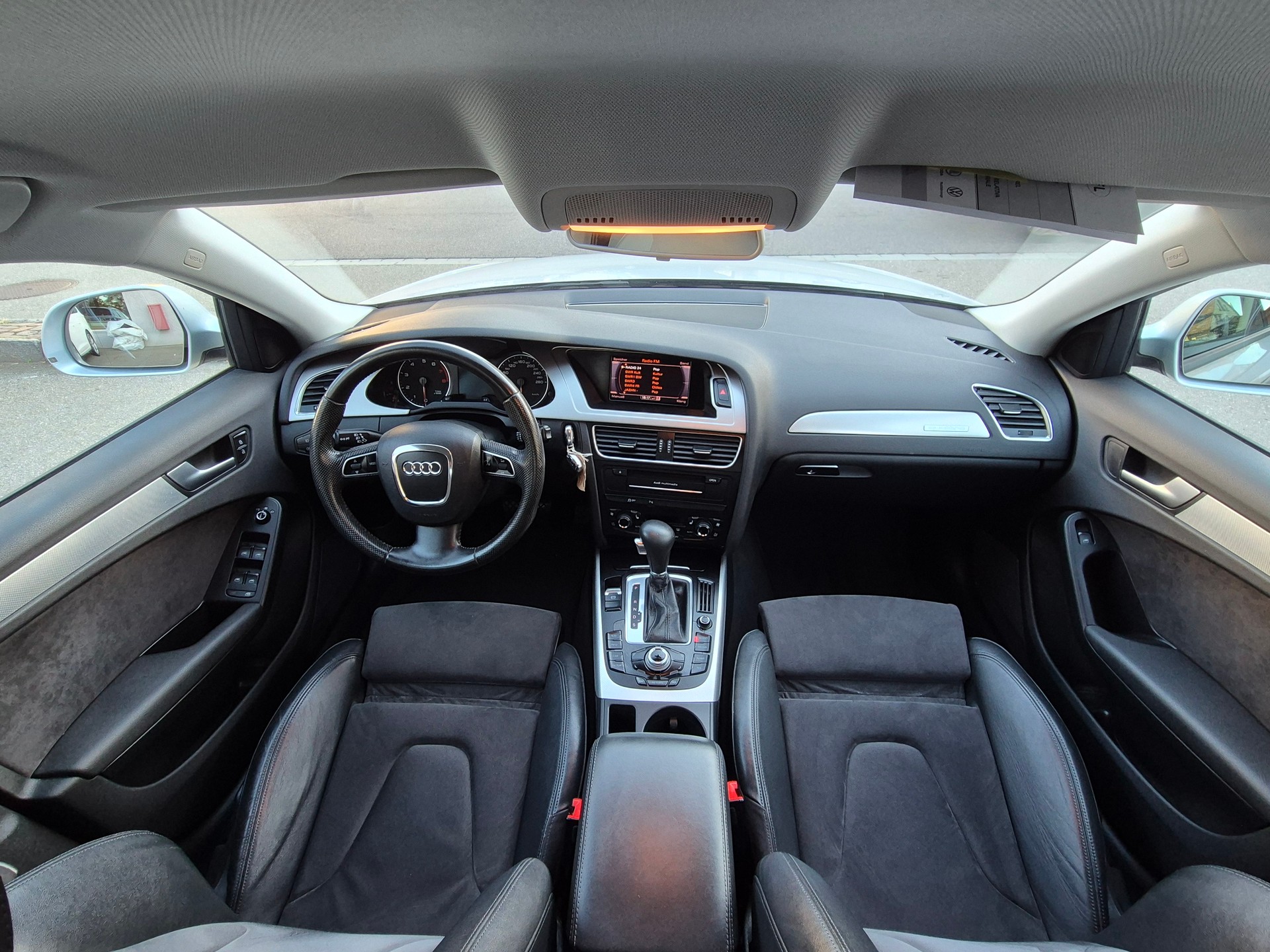 AUDI A4 allroad 2.0 TFSI quattro S-tronic-image-11