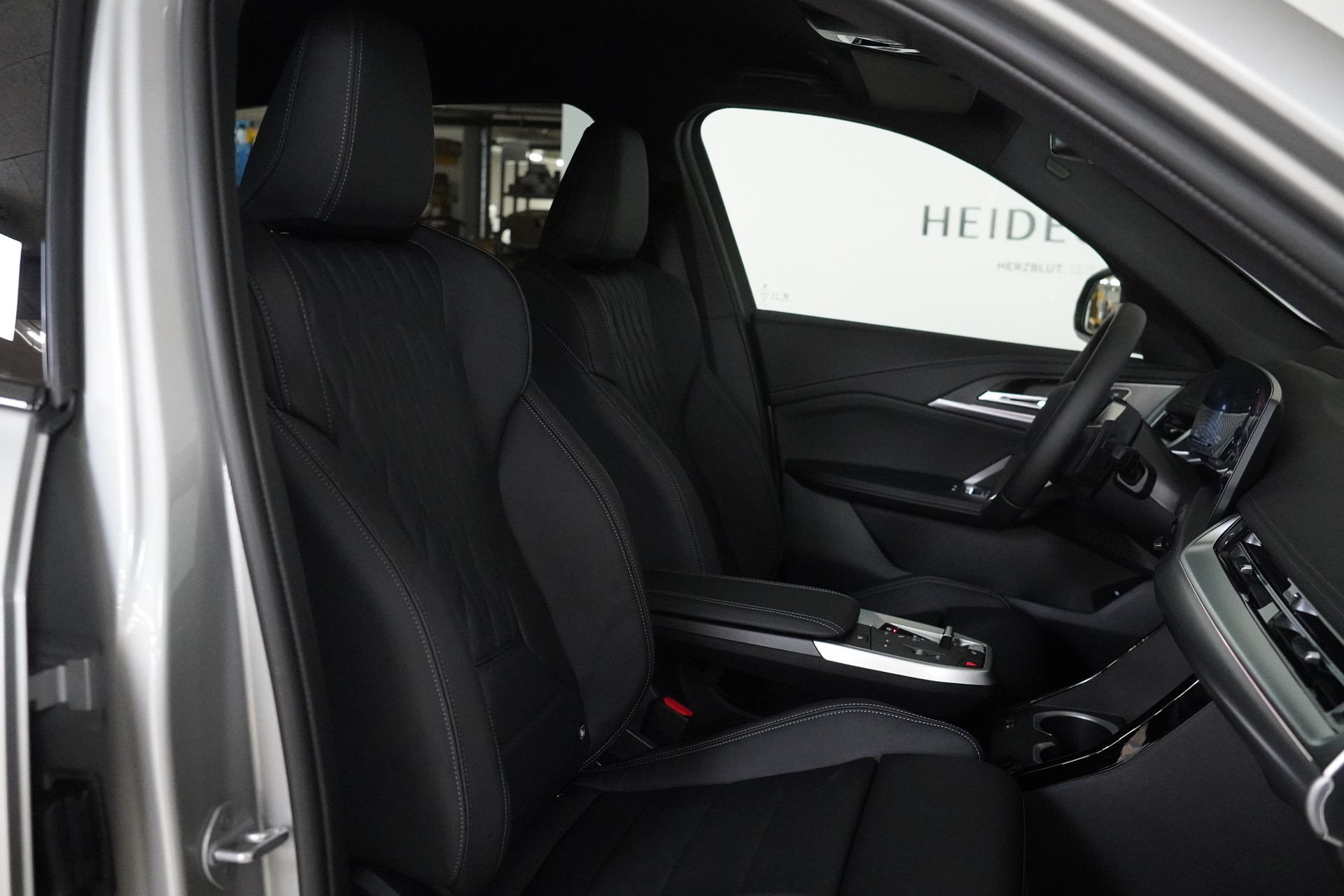 BMW X1 xDrive 30e M Sport-image-16
