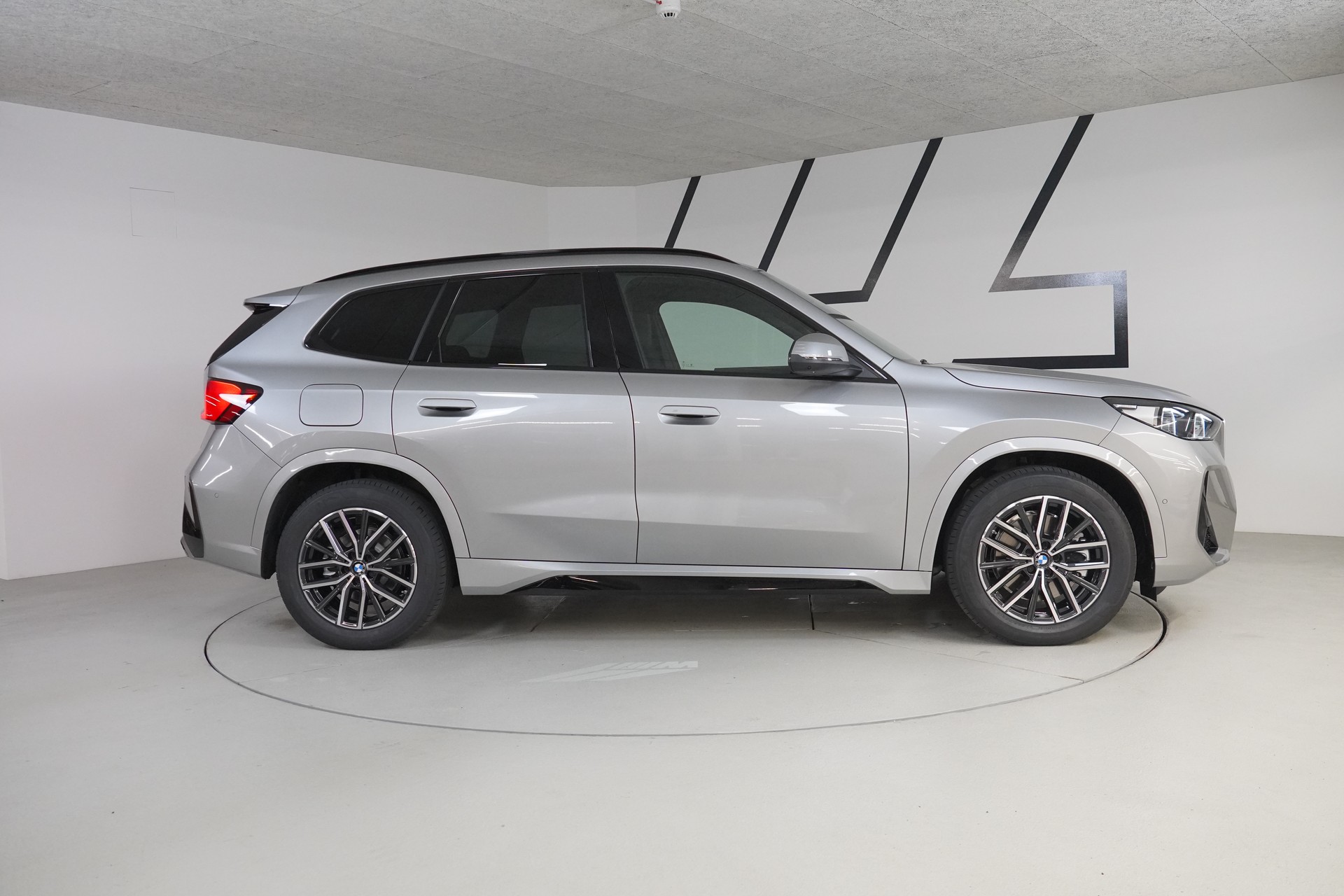 BMW X1 xDrive 30e M Sport-image-3