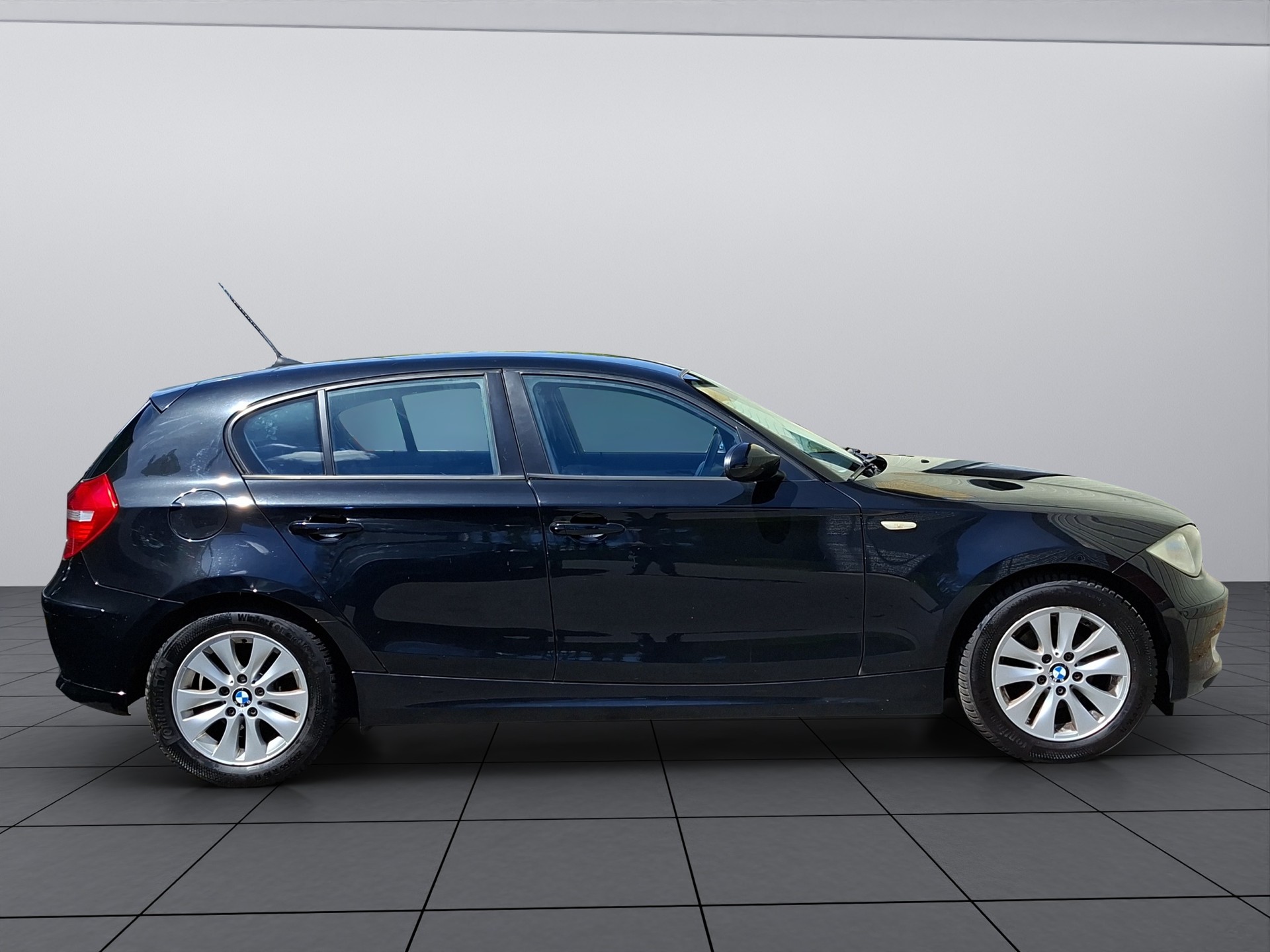 BMW 116i-image-6