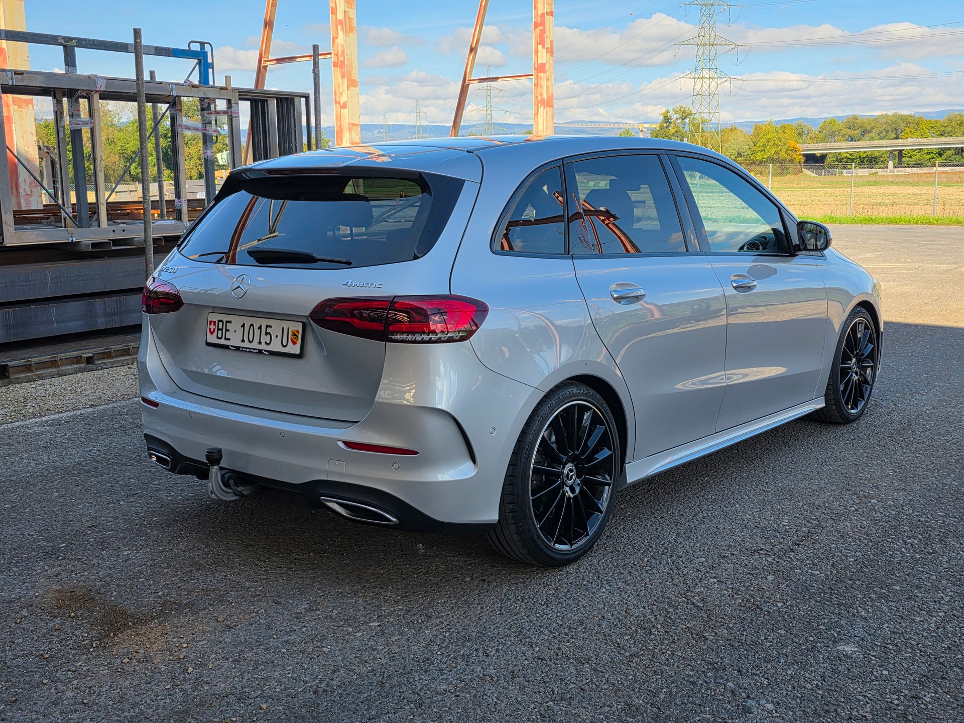 MERCEDES-BENZ B 250 4Matic AMG Line / Neu ab Mfk / AHK 1800kg-image-1