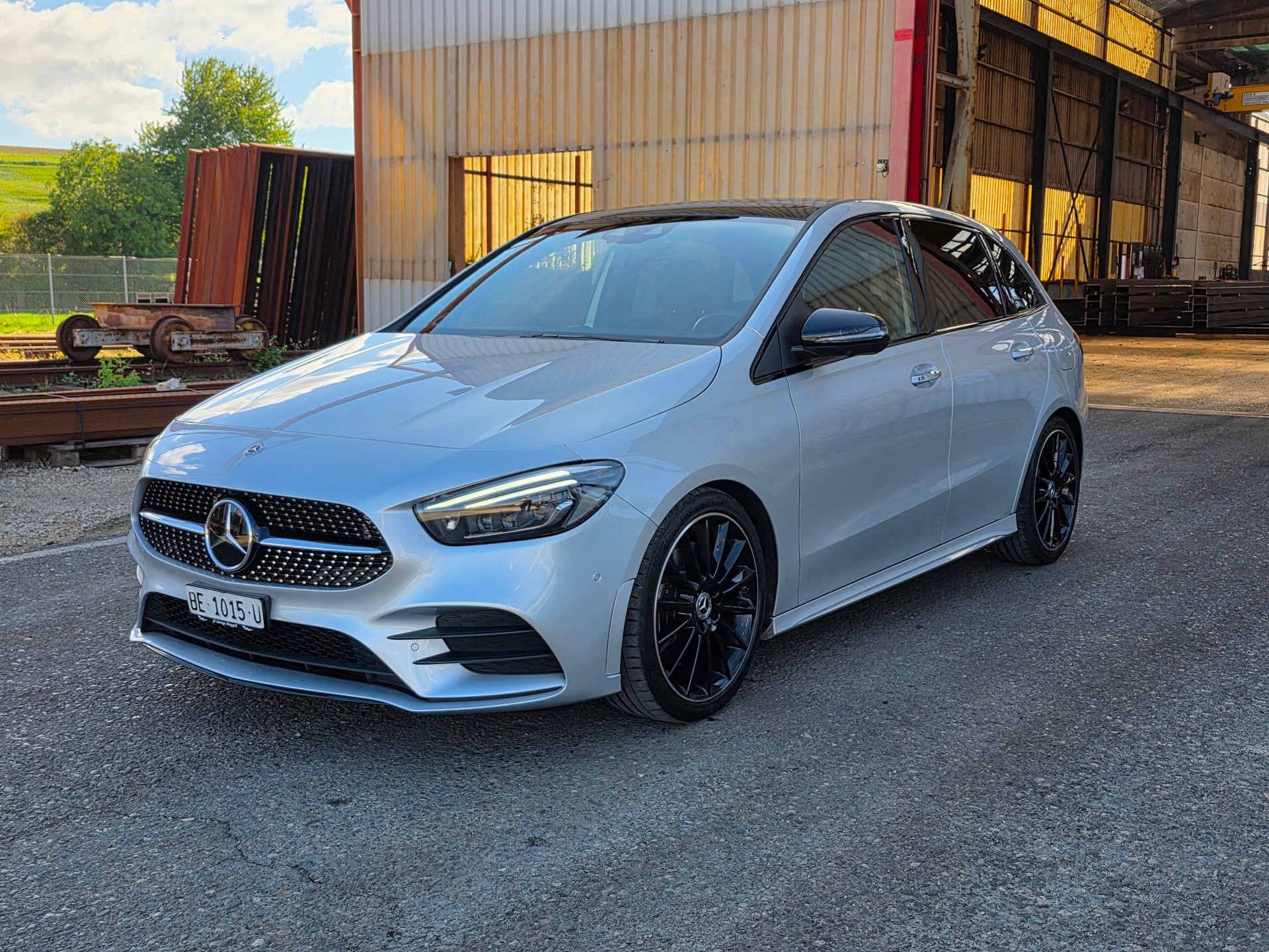 MERCEDES-BENZ B 250 4Matic AMG Line / Neu ab Mfk / AHK 1800kg-image-4