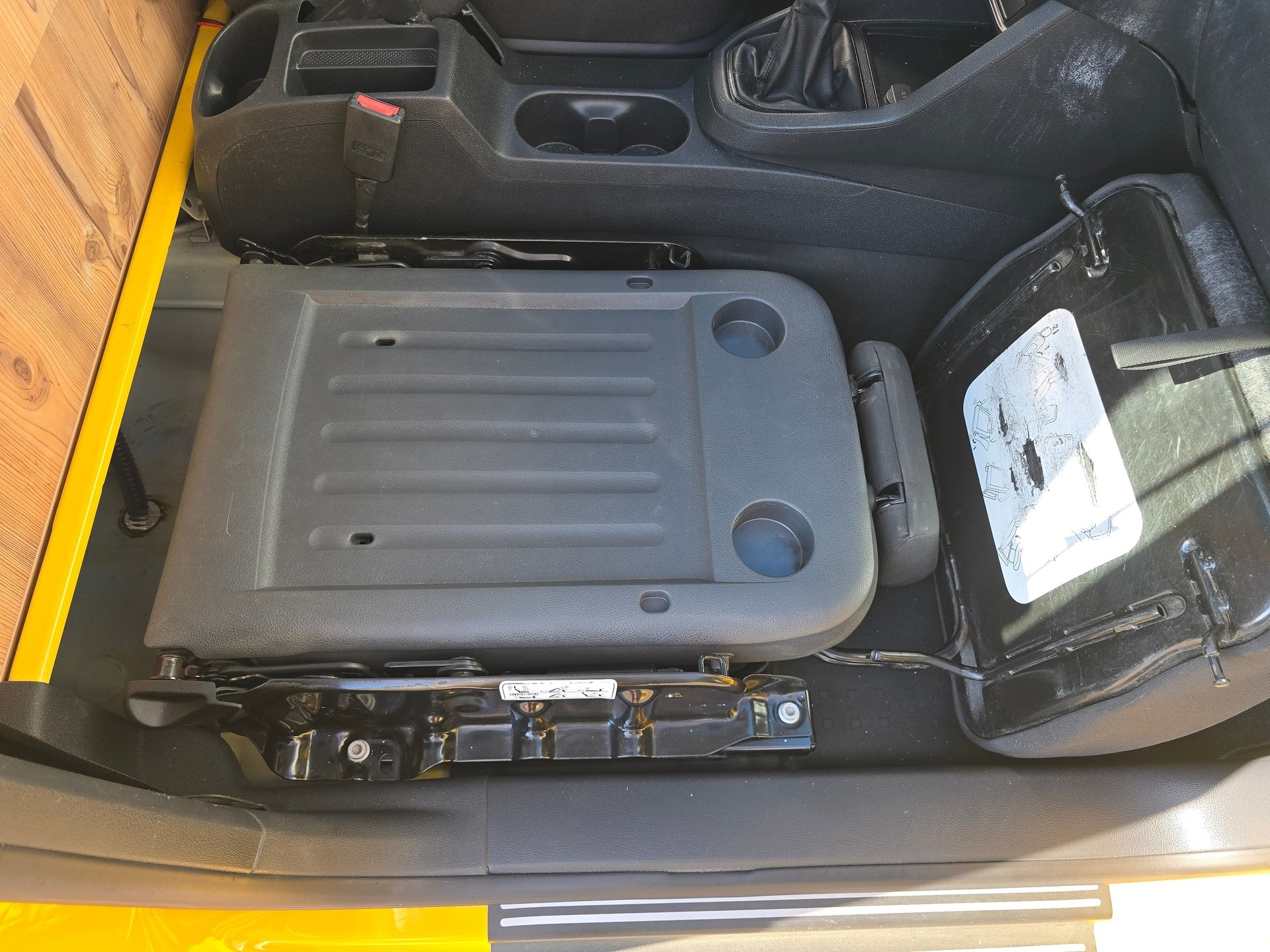 VW VW GEOVAN M - 1.0 TSI 102PS - Benzin - Fensterbus-image-15