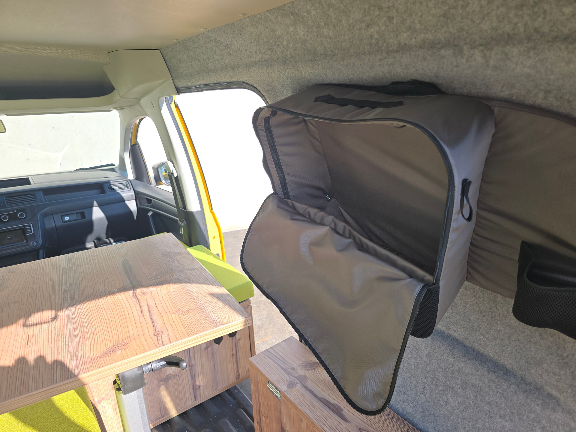 VW VW GEOVAN M - 1.0 TSI 102PS - Benzin - Fensterbus-image-9