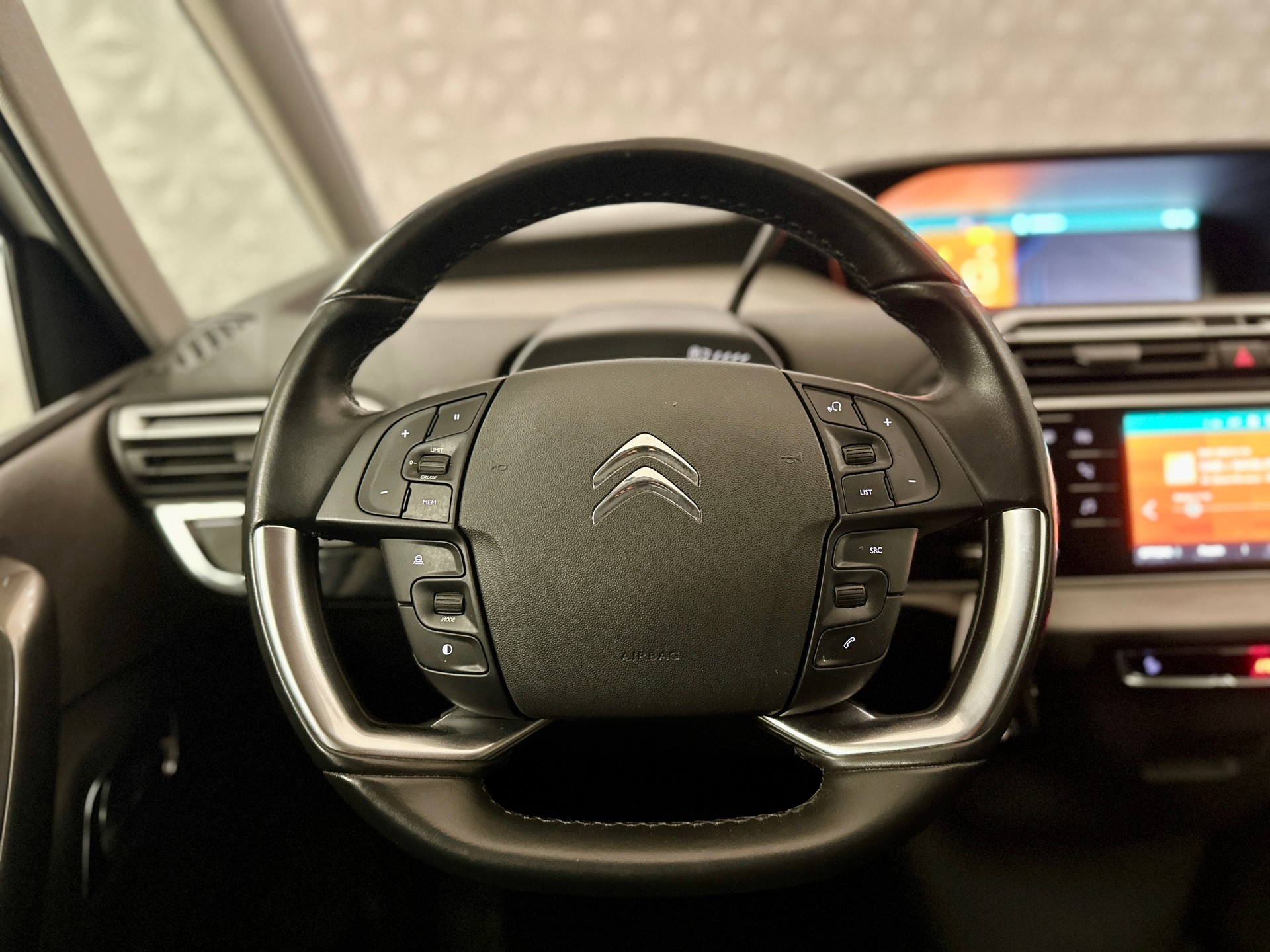CITROEN Grand C4 Spacetourer 1.5 **7-PLÄTZER** BlueHDi Shine EAT8-image-20