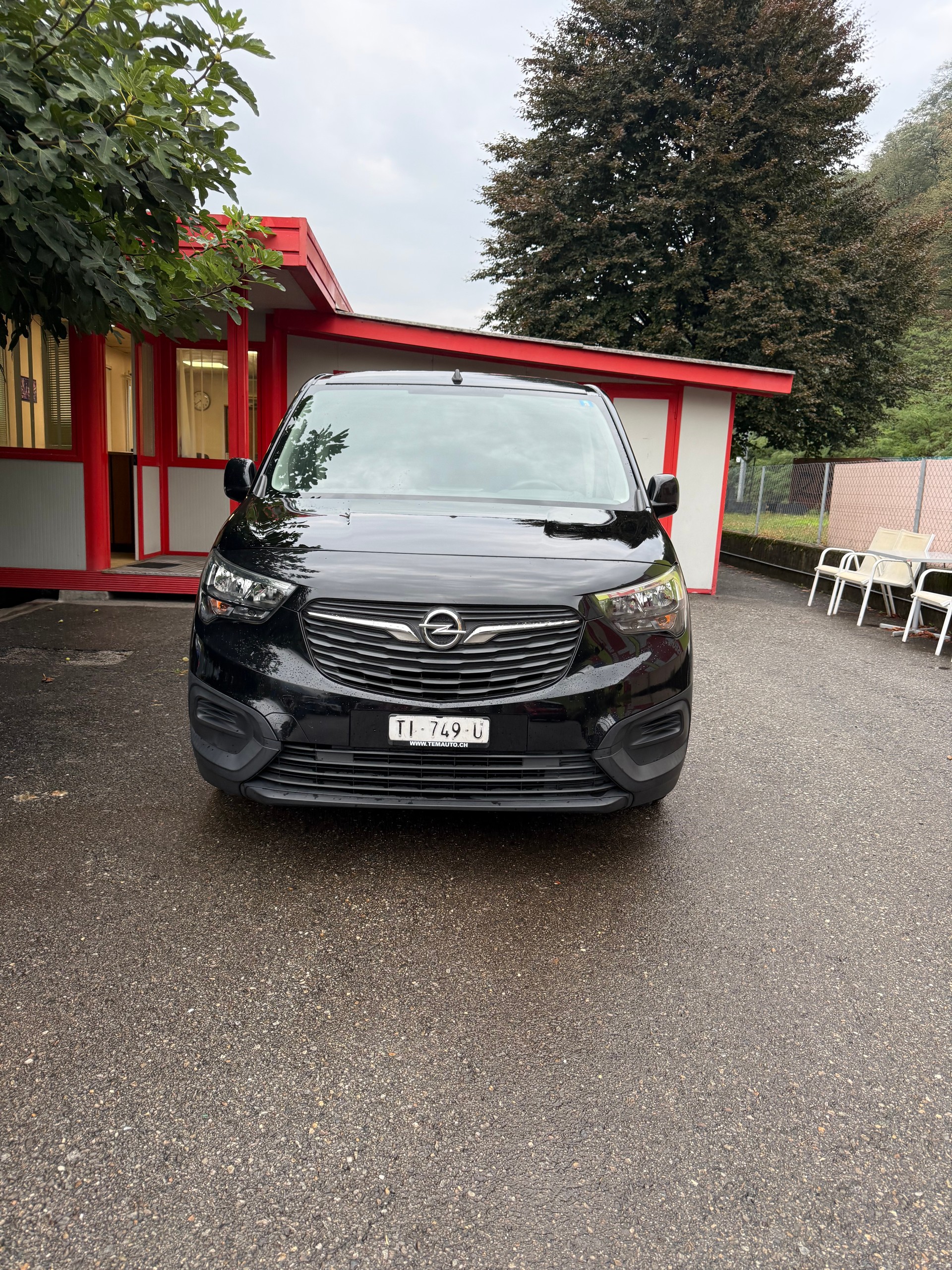 OPEL Combo 1.2 Cargo Essentia start/stop-image-0