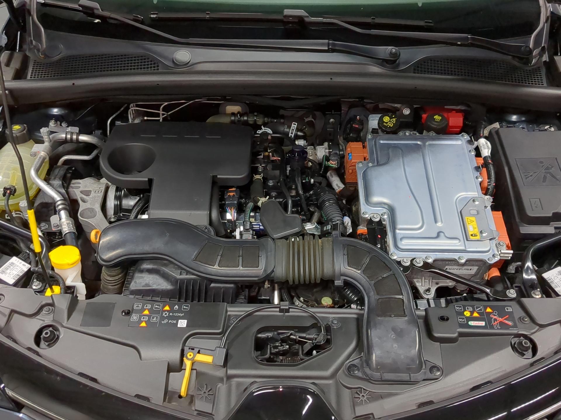 RENAULT Clio 1.6 E-Tech Intens-image-22