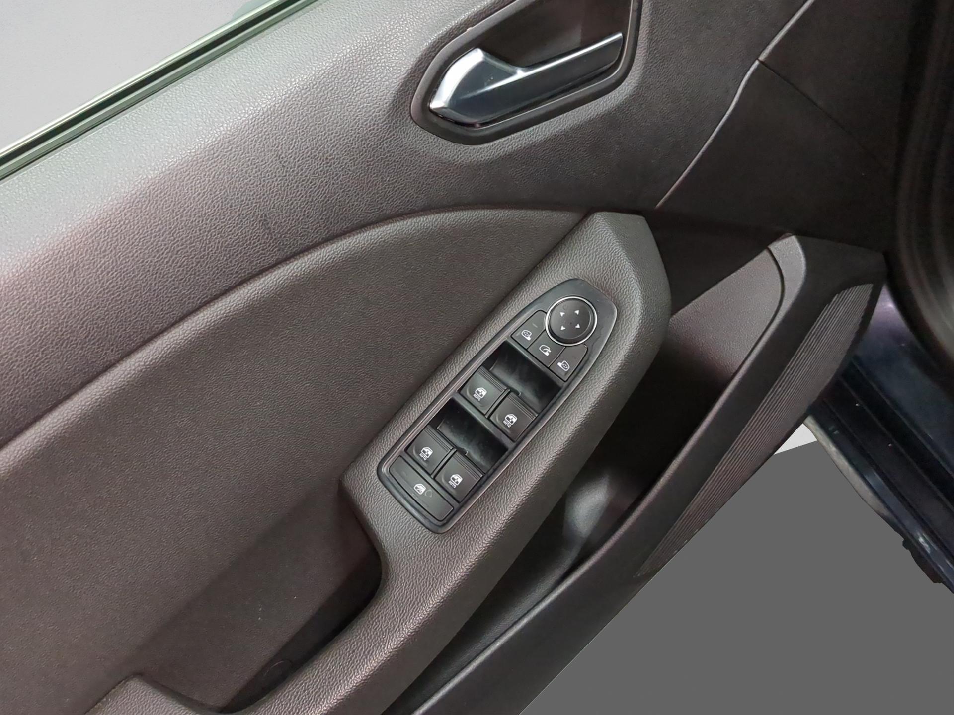 RENAULT Clio 1.6 E-Tech Intens-image-17