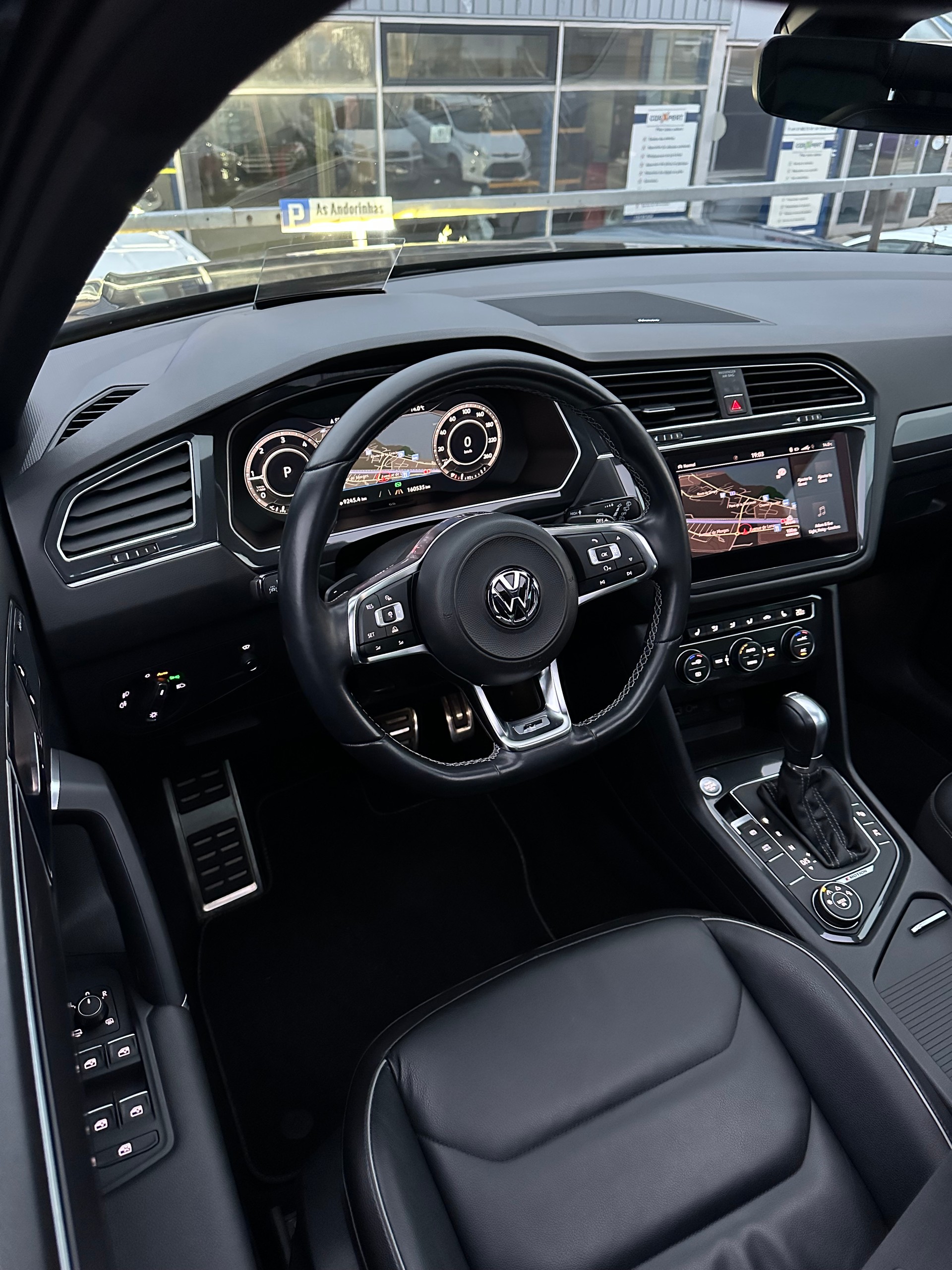 VW Tiguan 2.0 TDI SCR Highline 4Motion DSG-image-10