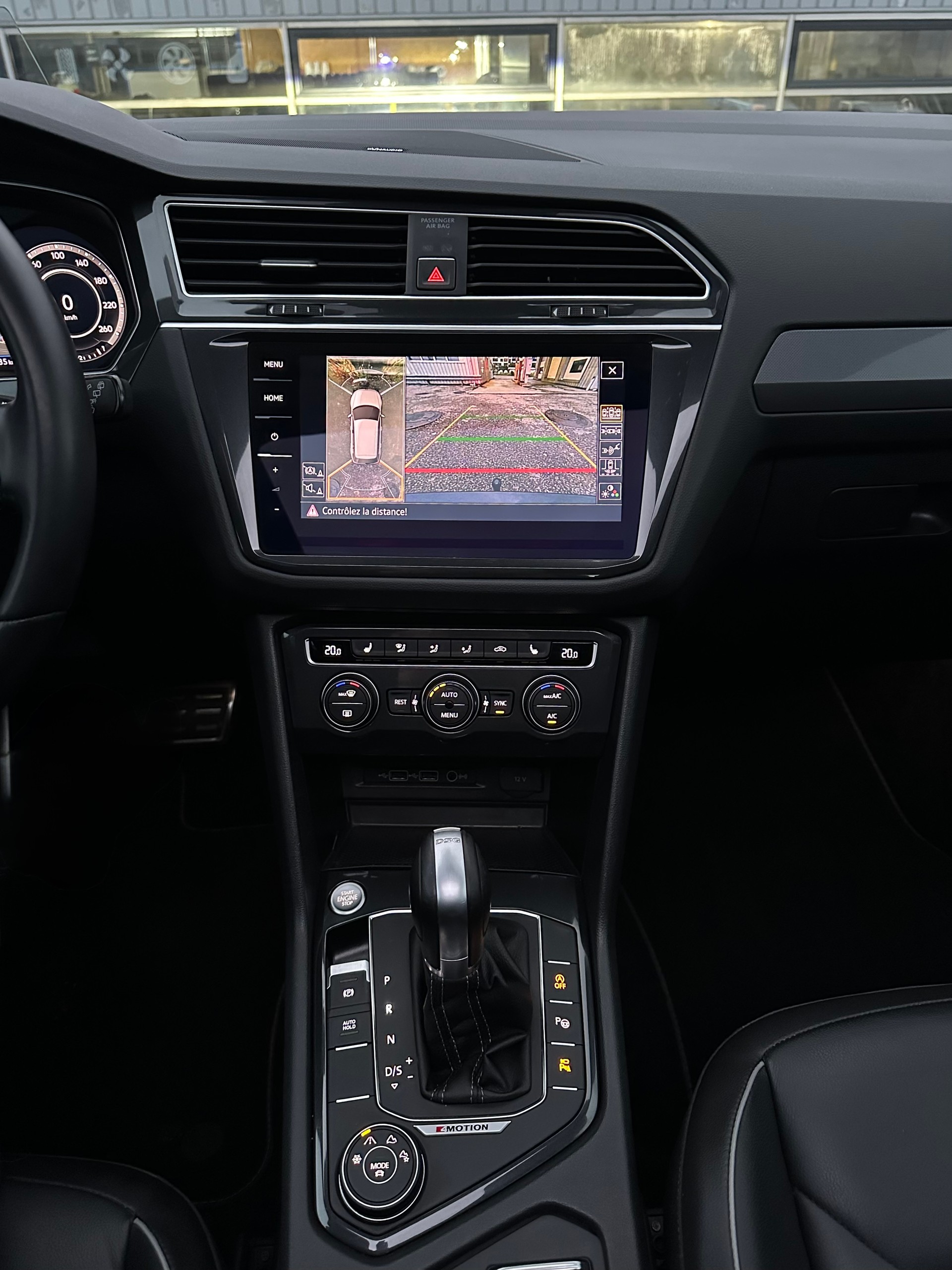 VW Tiguan 2.0 TDI SCR Highline 4Motion DSG-image-13