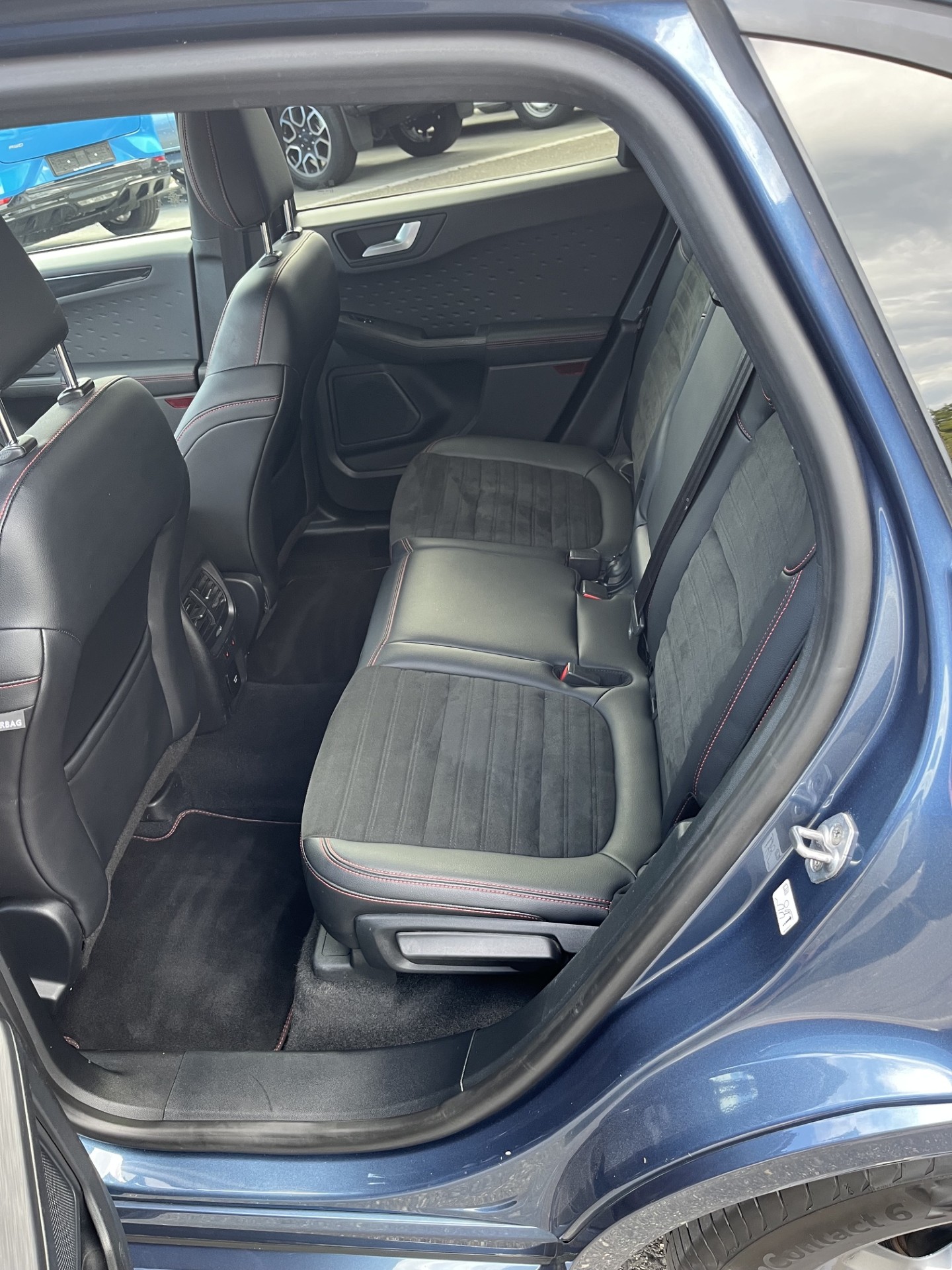 FORD Kuga 2.0 TDCi EcoBlue ST-Line X 4WD-image-5