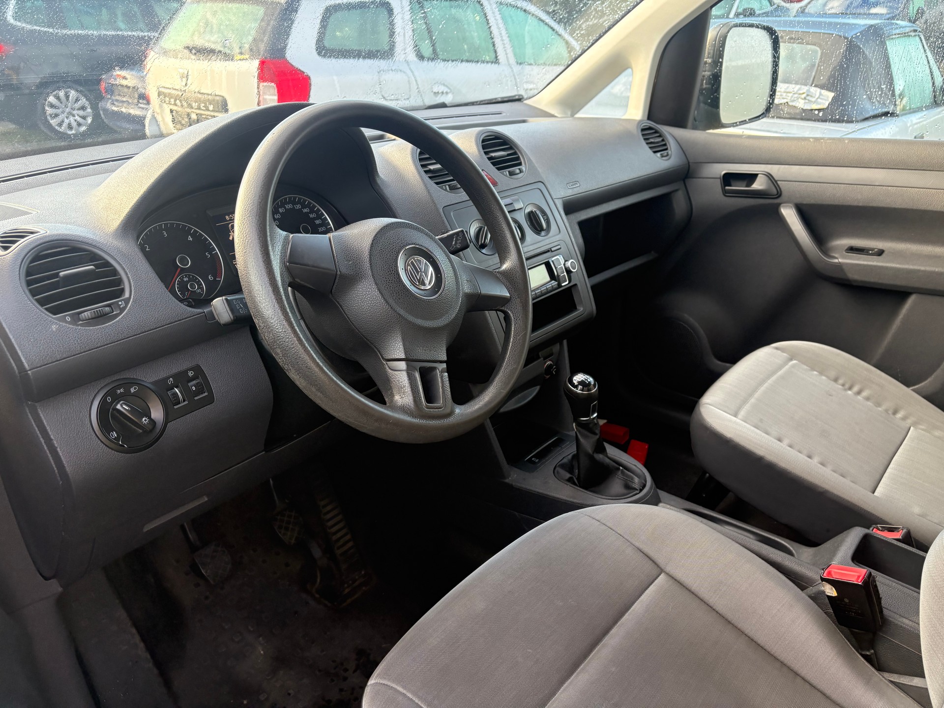 VW CADDY-image-5