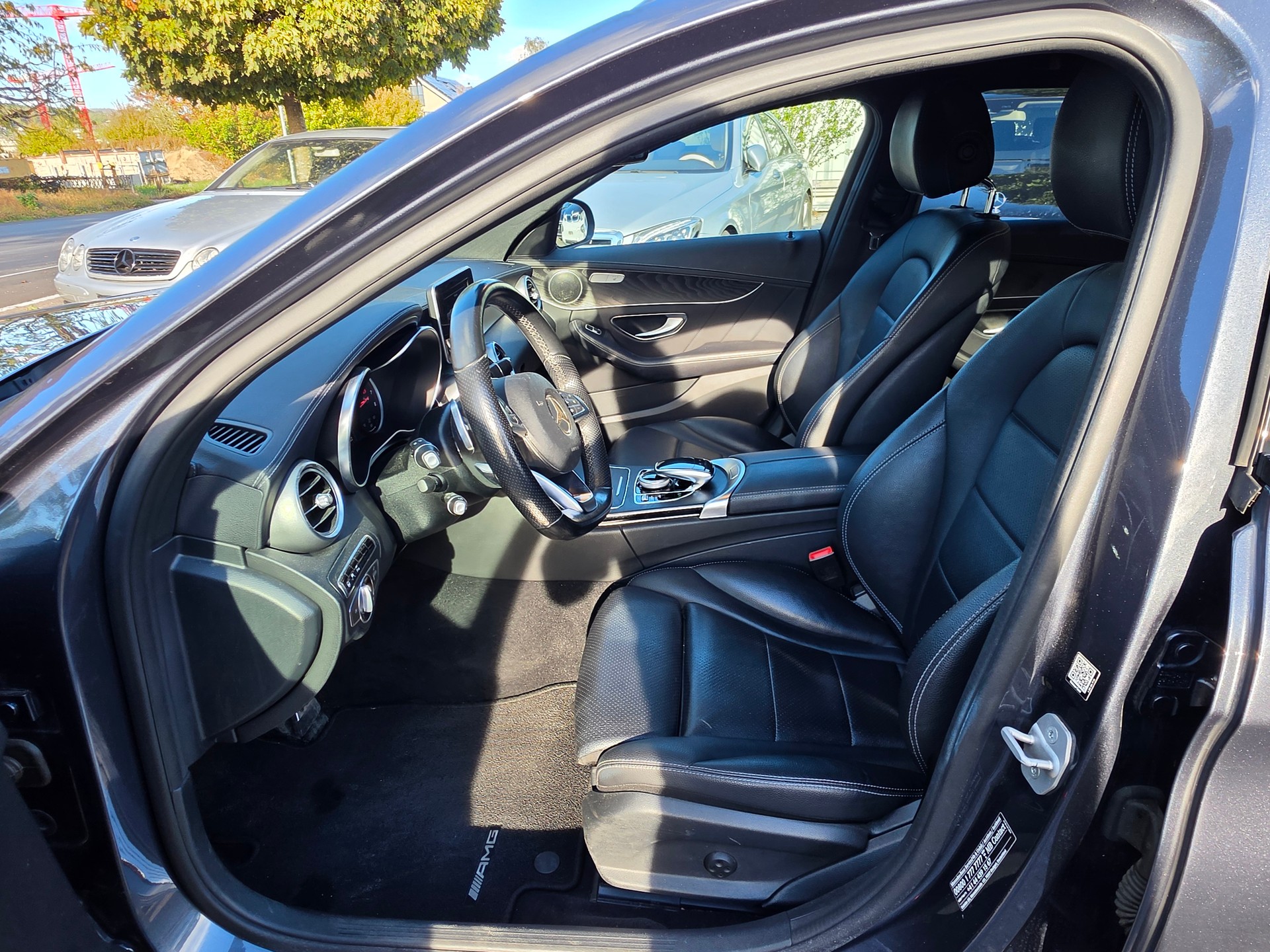 MERCEDES-BENZ C 200 AMG Line 4Matic 7G-Tronic-image-9
